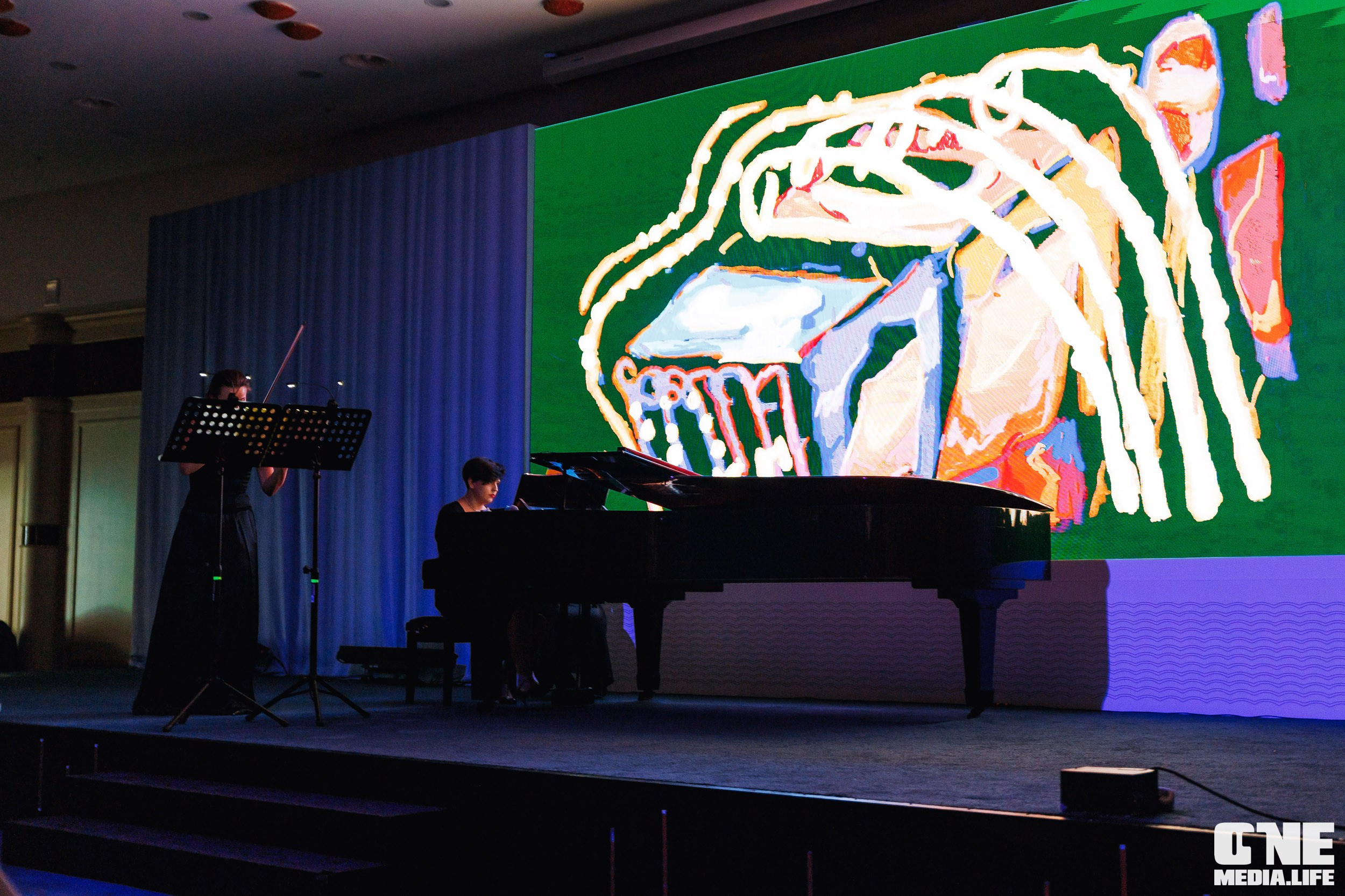 Фоторепортаж из Янтарь Холла. One Media Life: фоторепортажи, фотоотчеты с мероприятий и заведений