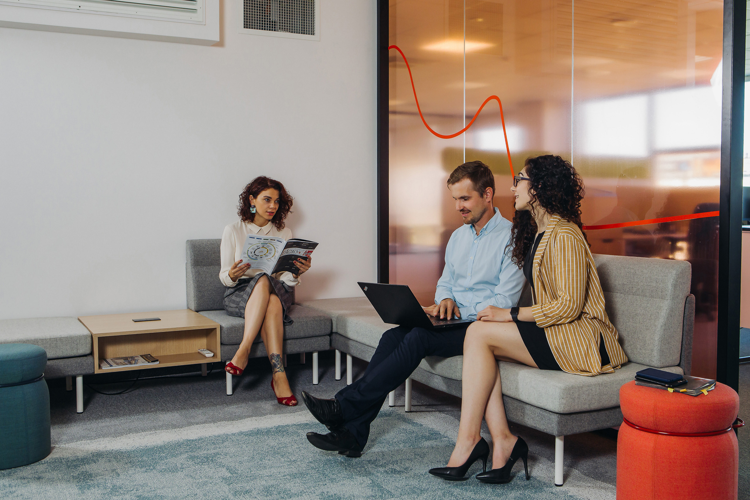 Портреты сотрудников в офисе, фотограф Ксения Сытина