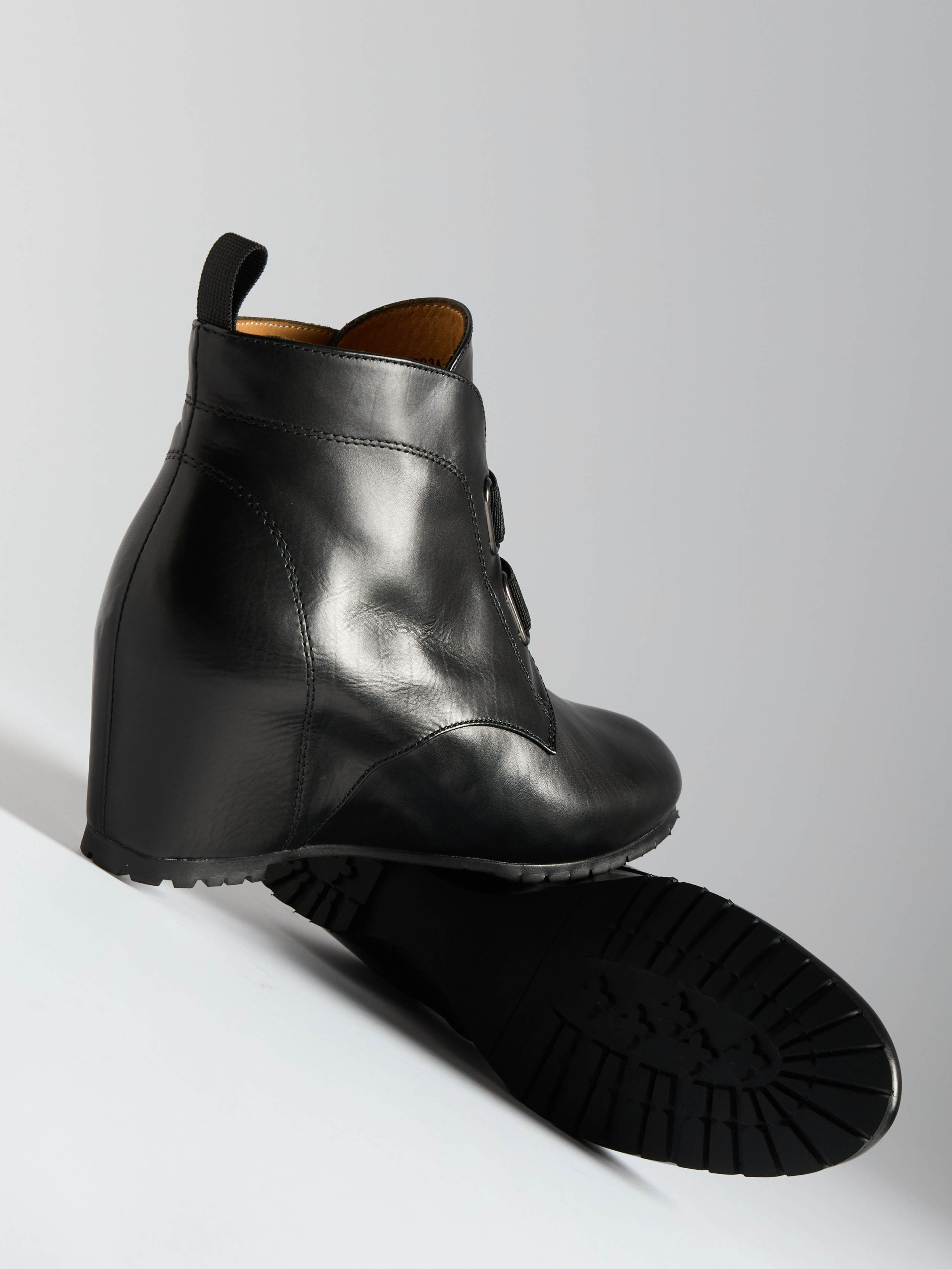 Предметный фотограф в Москве Евгений Шубин