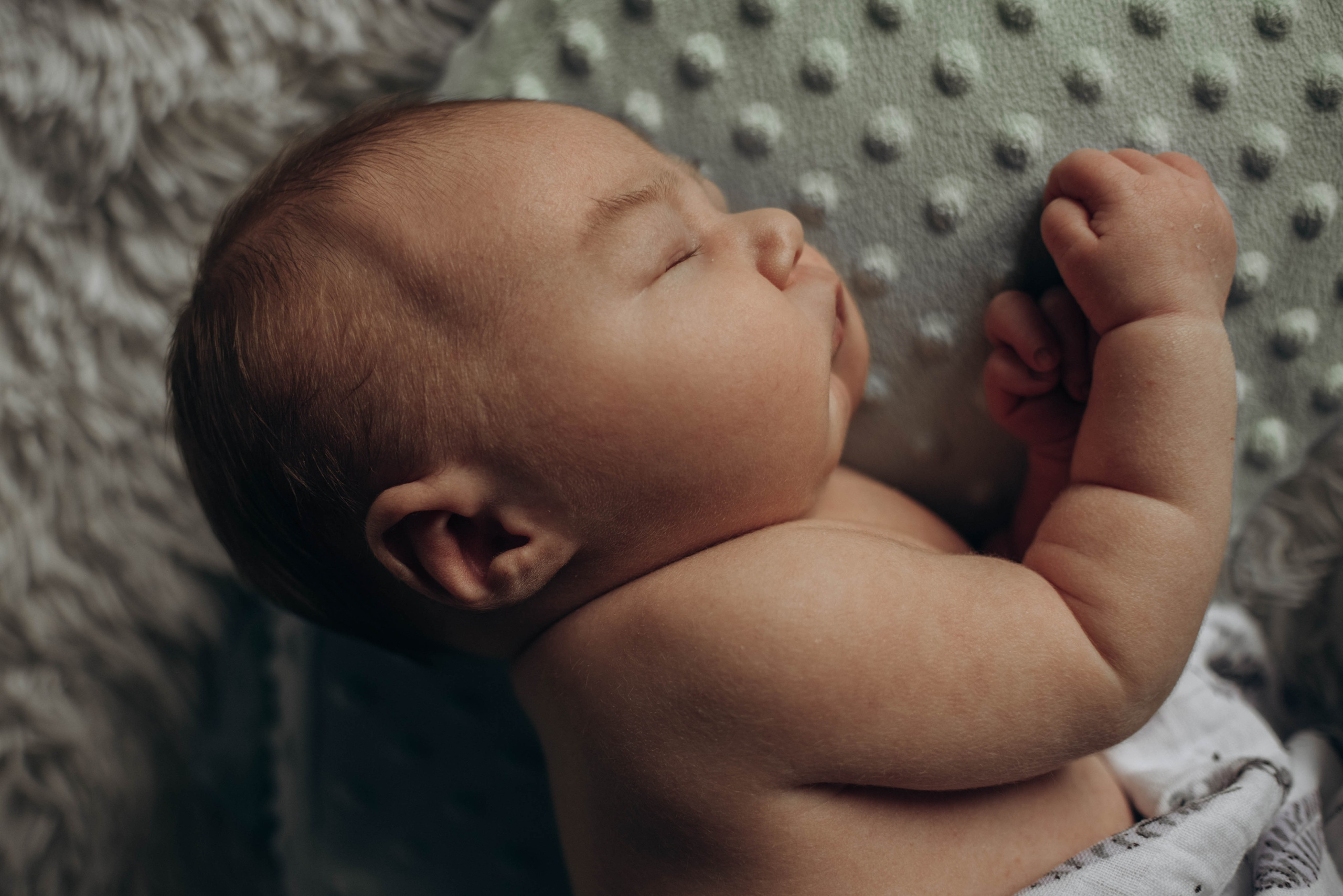 Большое маленькое чудо. Домашняя съемка новорожденного. Семейный фотограф в Железнодорожном Масаева Елена