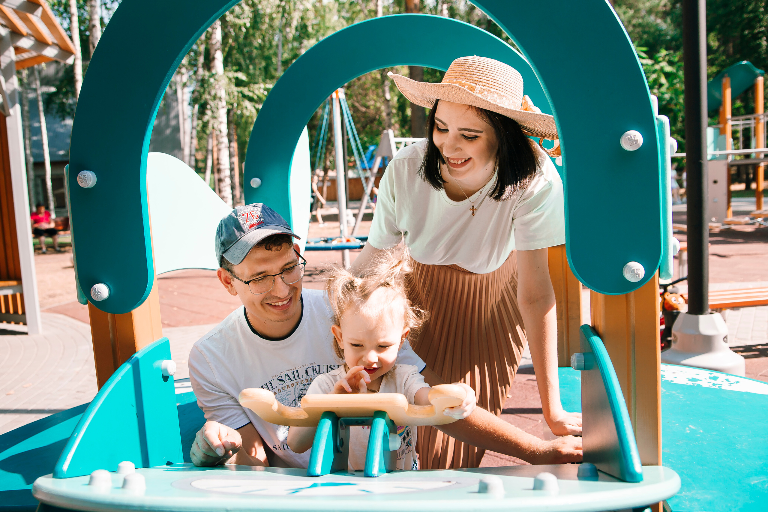 Прогулочная семейная фотосессия в Екатеринбурге. Свадебный, семейный фотограф, контент съёмка. Екатеринбург. Елена Граф