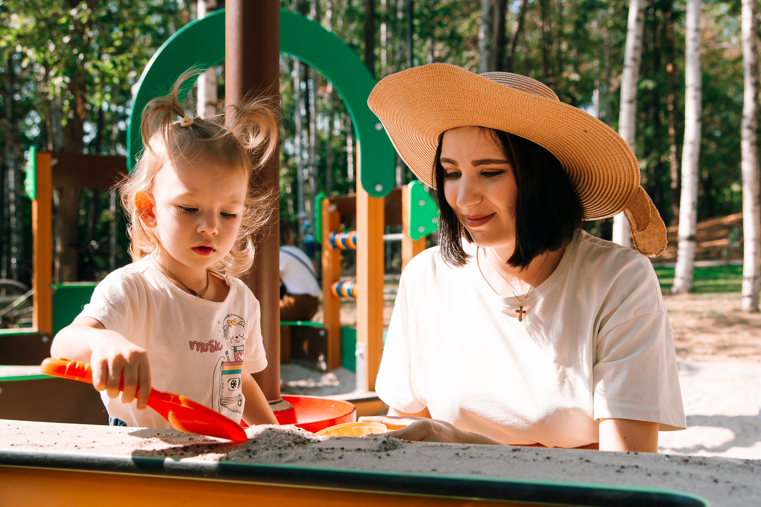 Прогулочная семейная фотосессия в Екатеринбурге. Свадебный, семейный фотограф, контент съёмка. Екатеринбург. Елена Граф