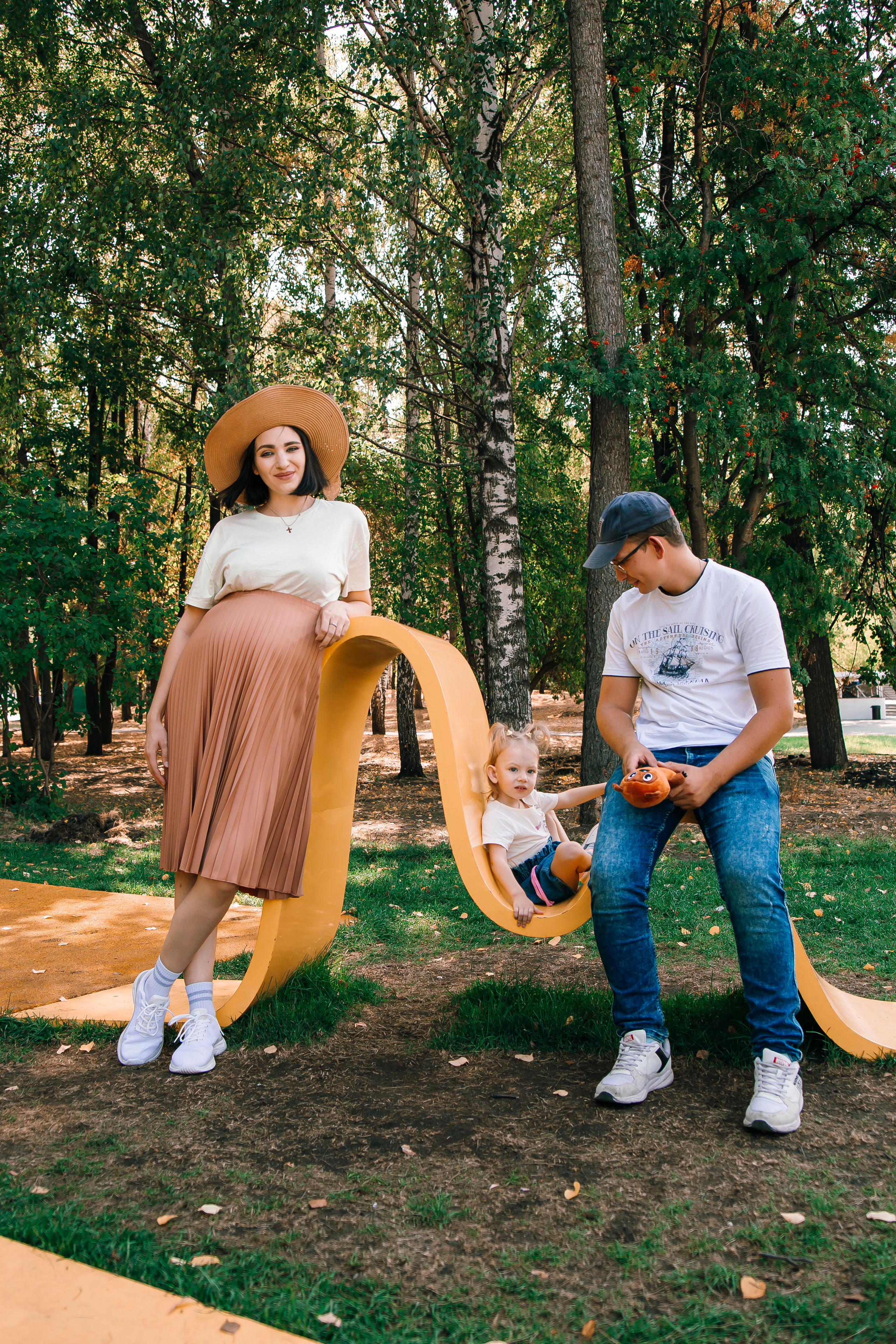 Прогулочная семейная фотосессия в Екатеринбурге. Свадебный, семейный фотограф, контент съёмка. Екатеринбург. Елена Граф