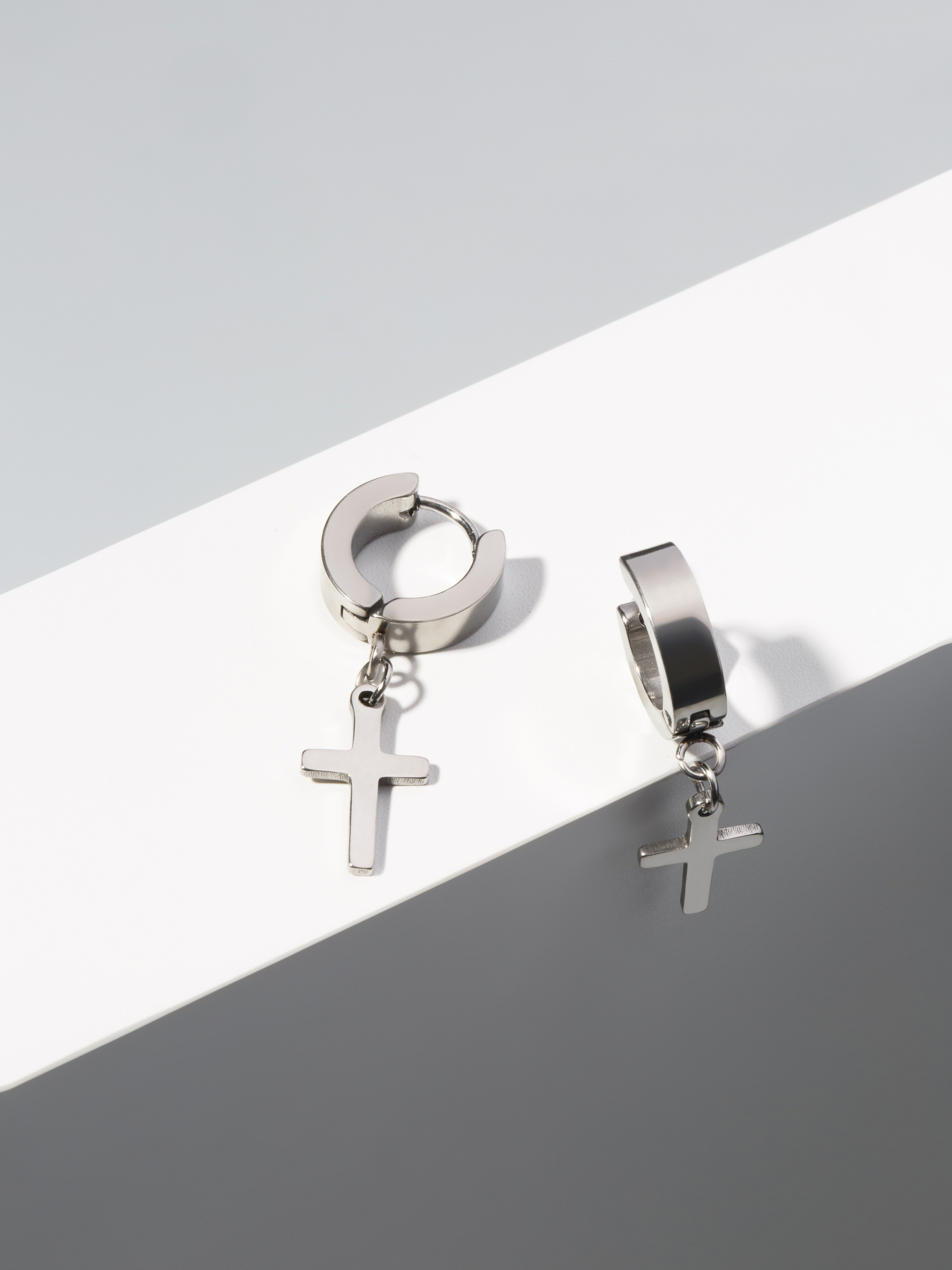 Ретушь фотографий колец и часов | Студия SVITHART