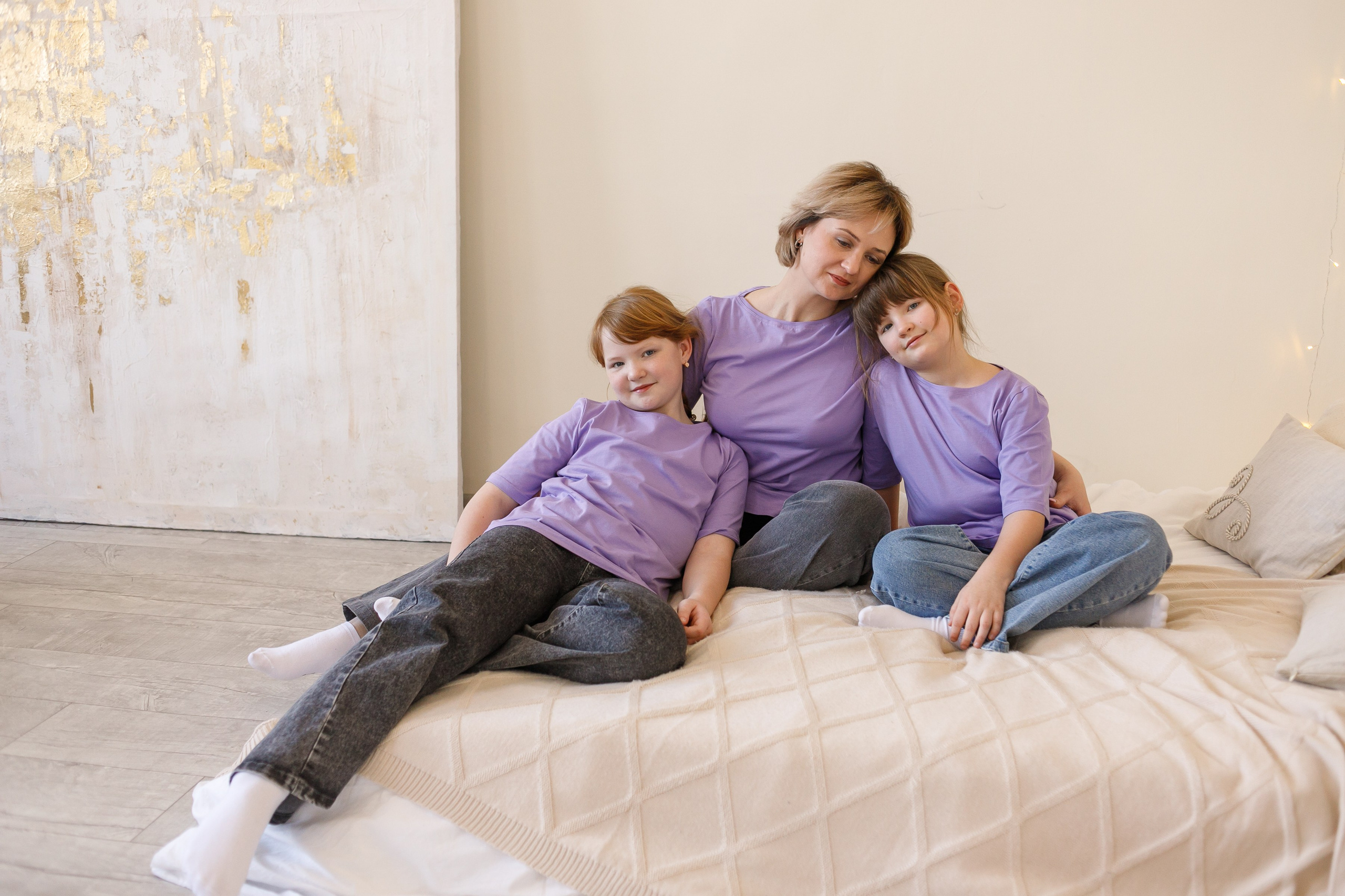 Весенняя семейная фотосессия мама и дочки