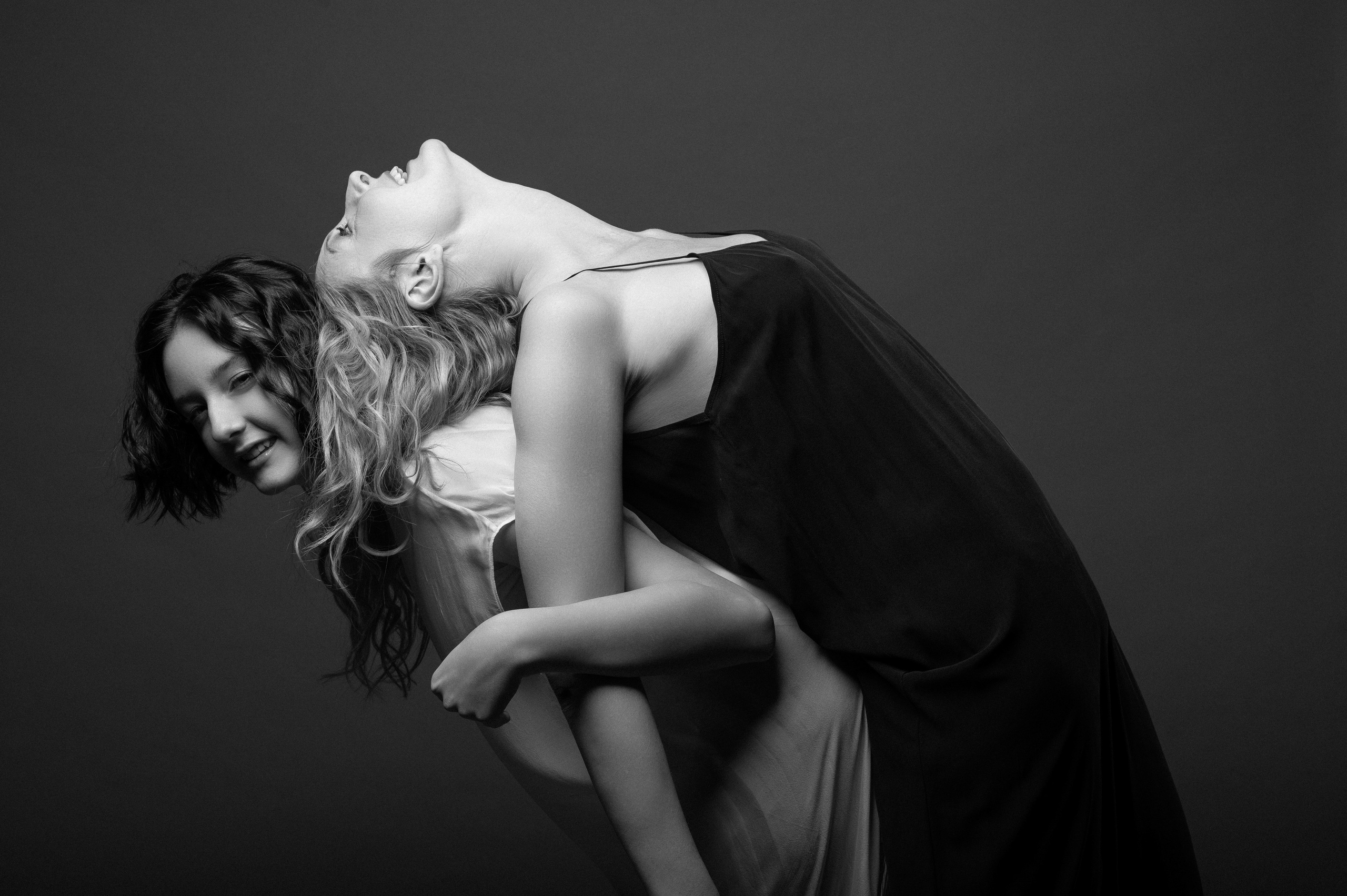 Daughter and Mother. Portrait photographer in Minsk Slava Potalakh