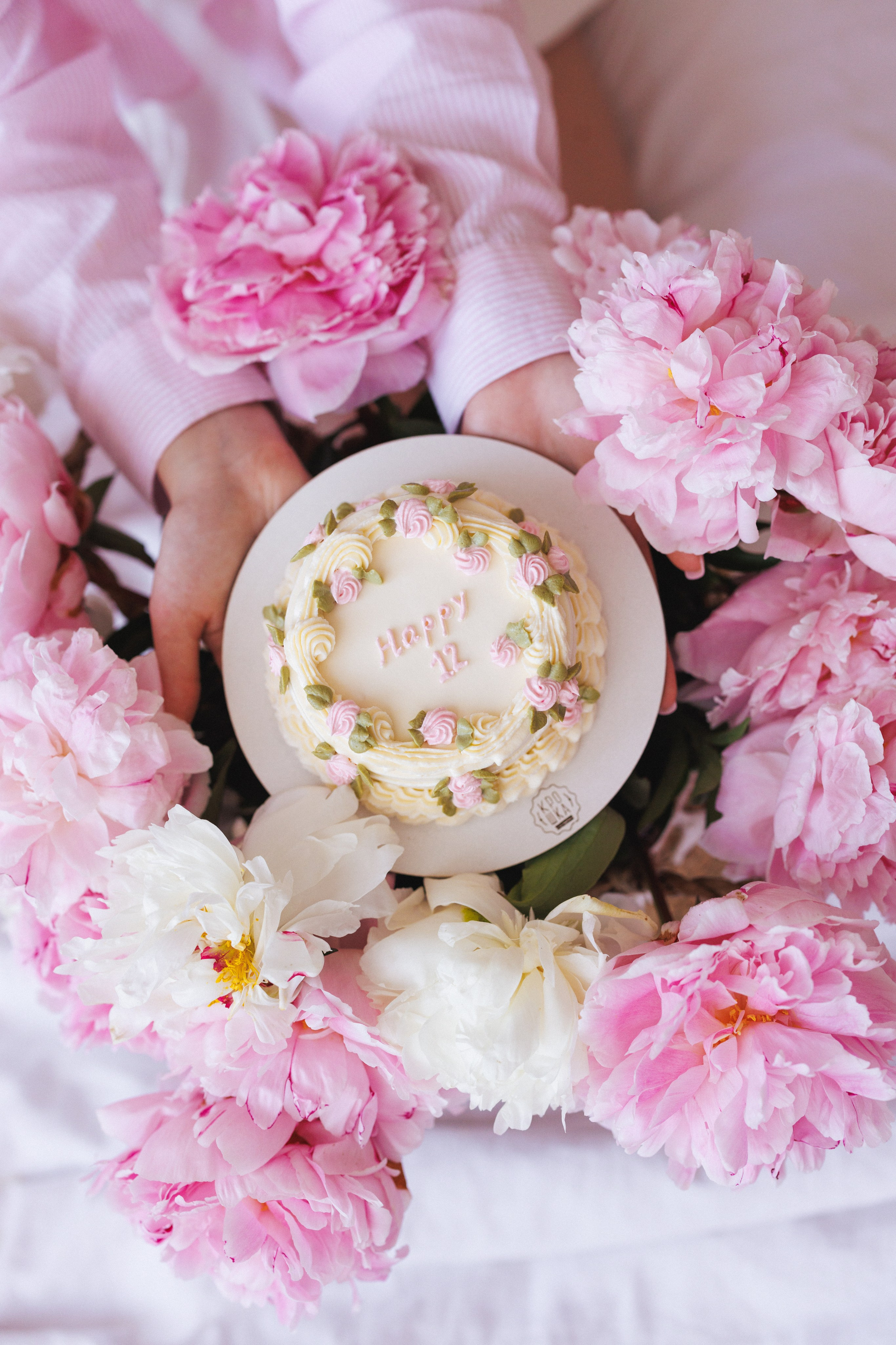 Фотосессия с живыми Пионами в фотостудии «Space JOBS». Семейный и детский фотограф в Краснодаре Анна Трашкова