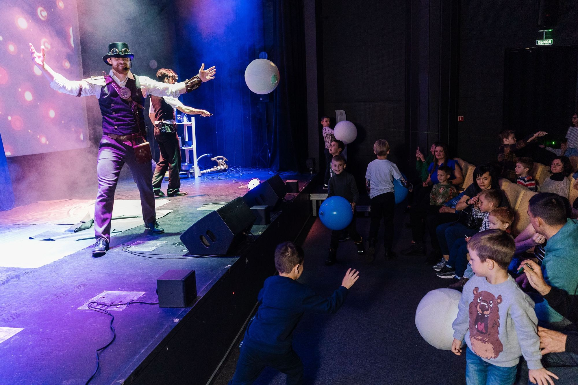 «Автоботы: Битва за Кибермир»