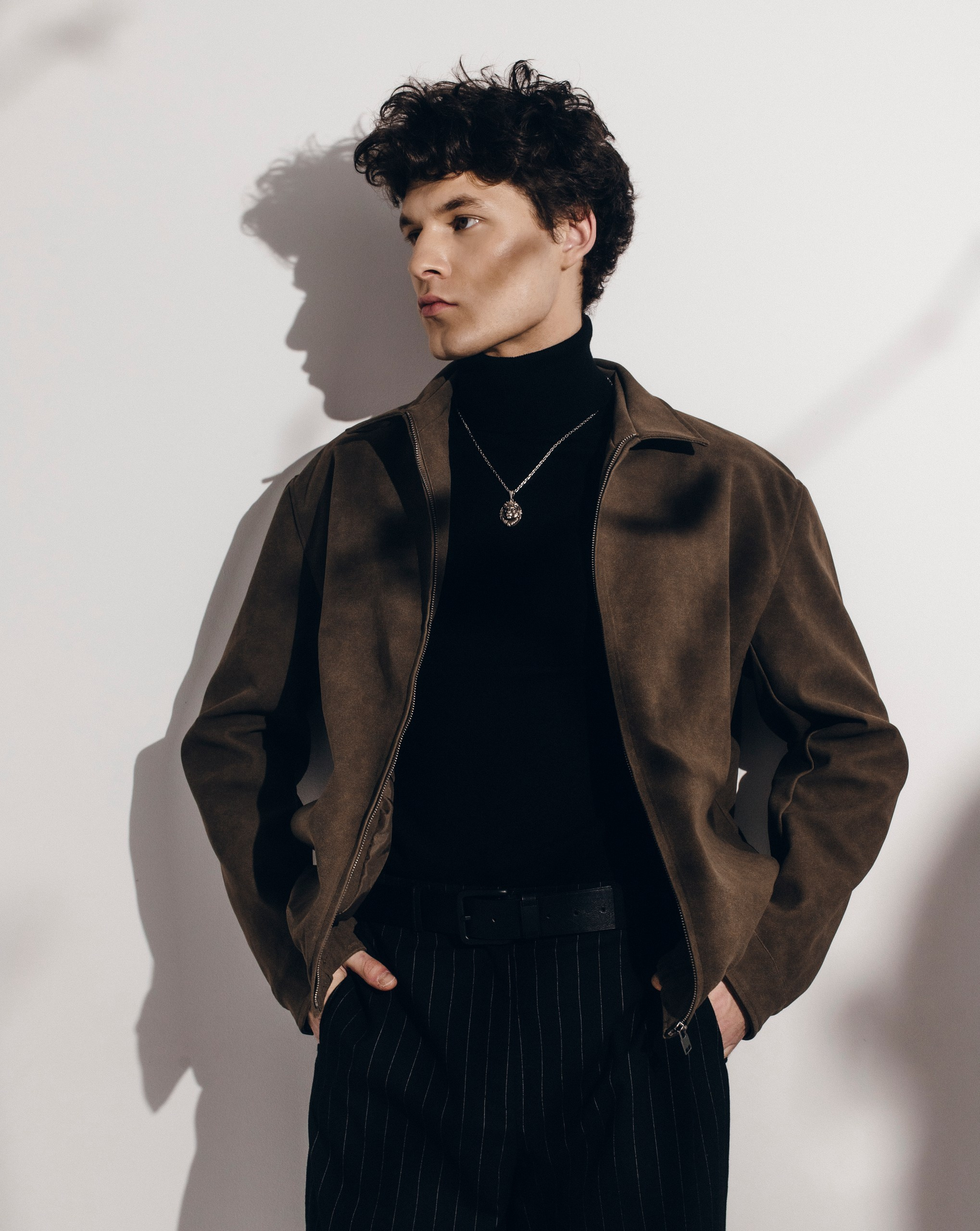 8 образов куртка. Лев Лекомцев модель