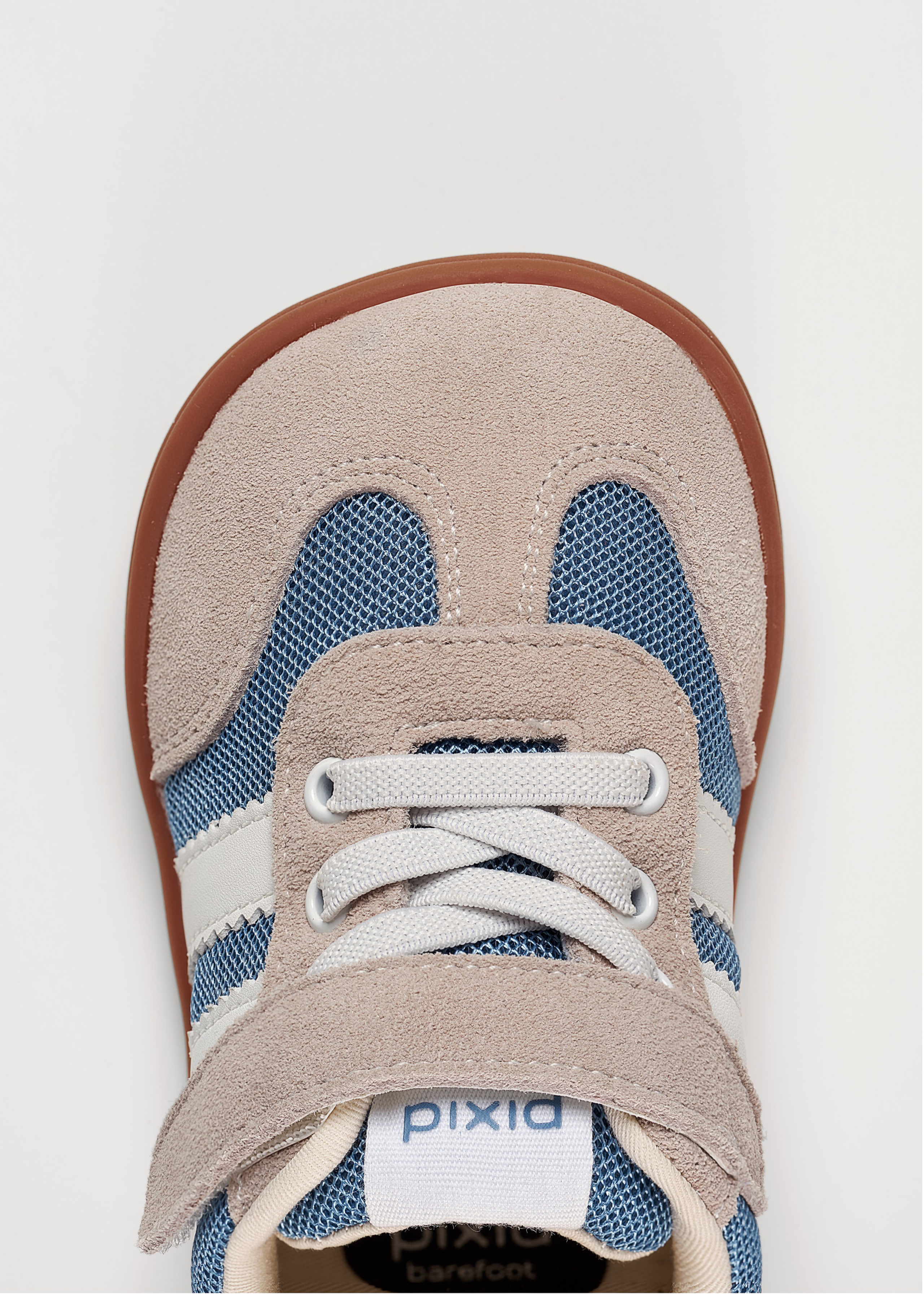 Каталог на белом фоне. Предметный фотограф в Новосибирске Лебедева Дарина