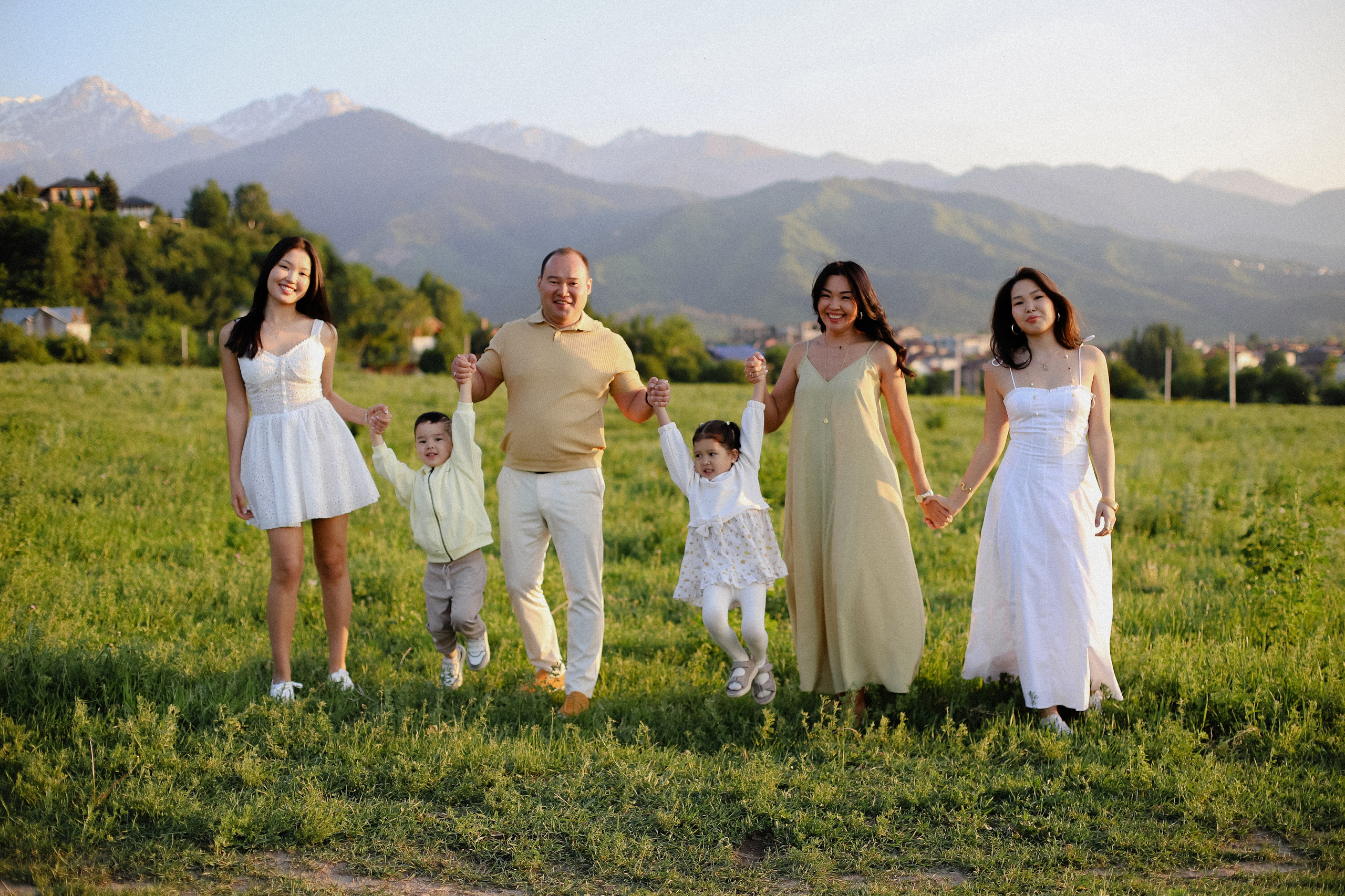 Поле на закате. Фотограф в Алматы и Москве Даша Пушкина