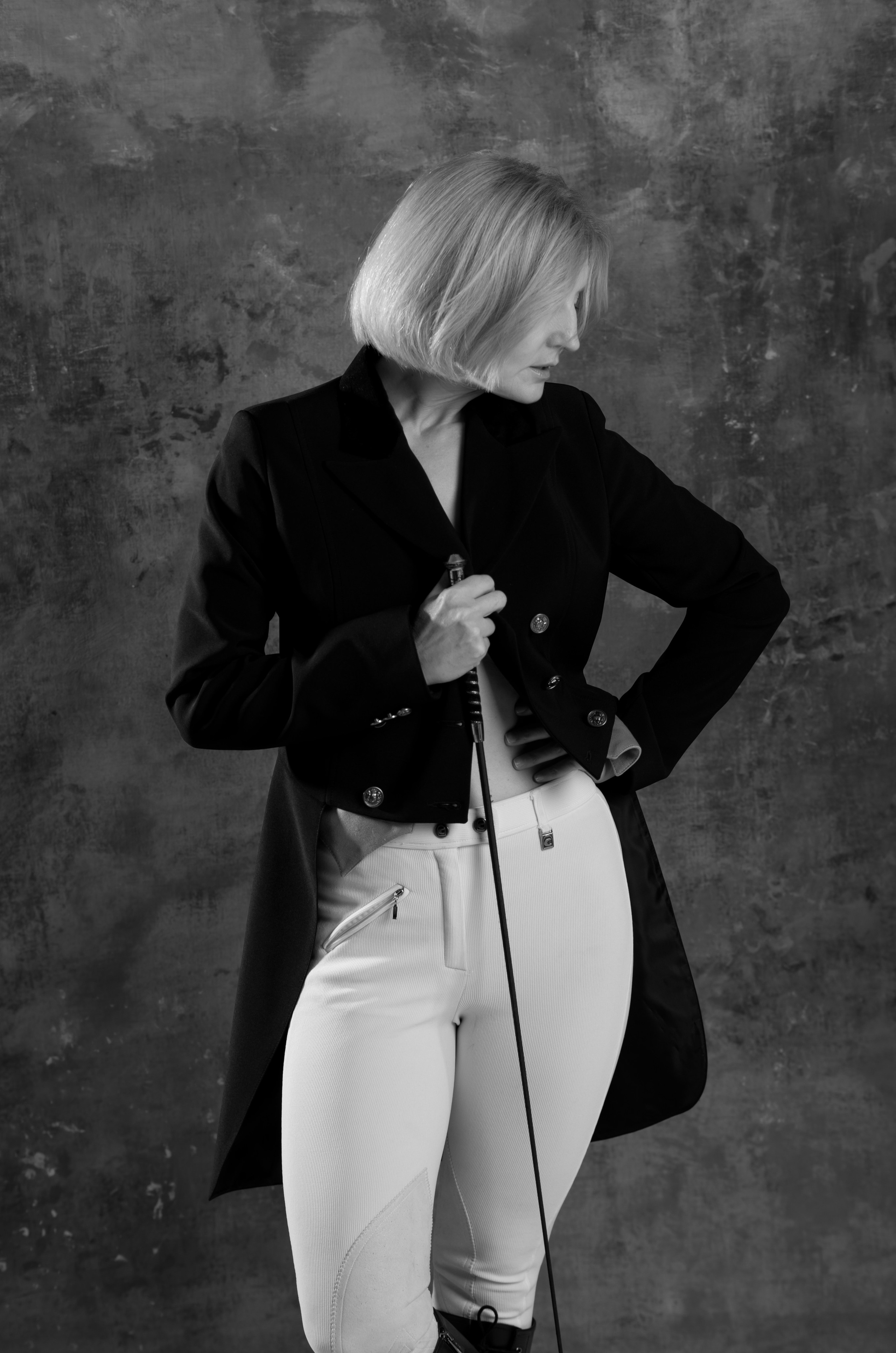 Женский портрет: sexy. Фотограф Марина Доглядная Челябинск фотосессии с лошадьми, мотоциклами