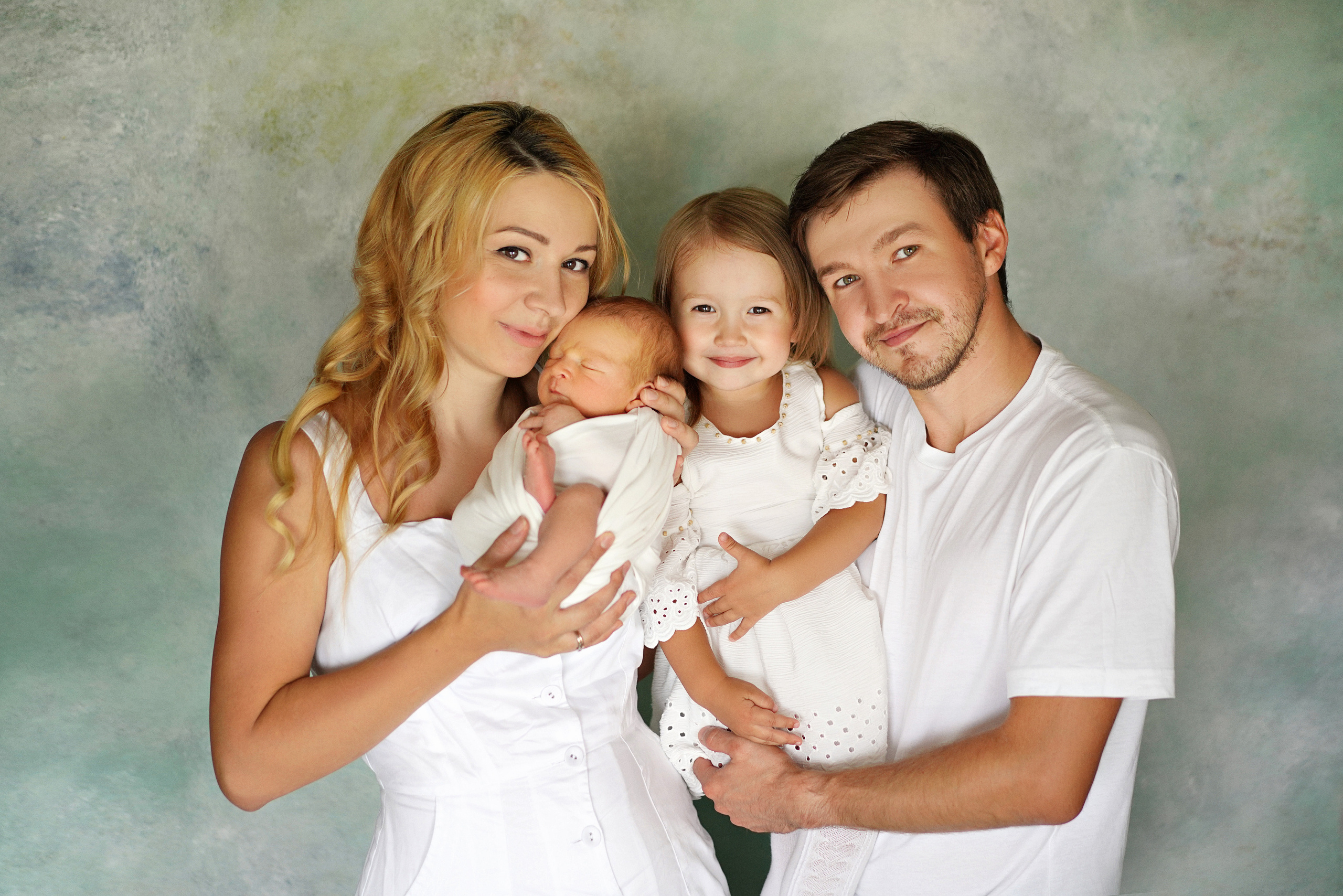 Новорожденные. Фотограф новорожденных беременных в Тюмени Ткачук Татьяна