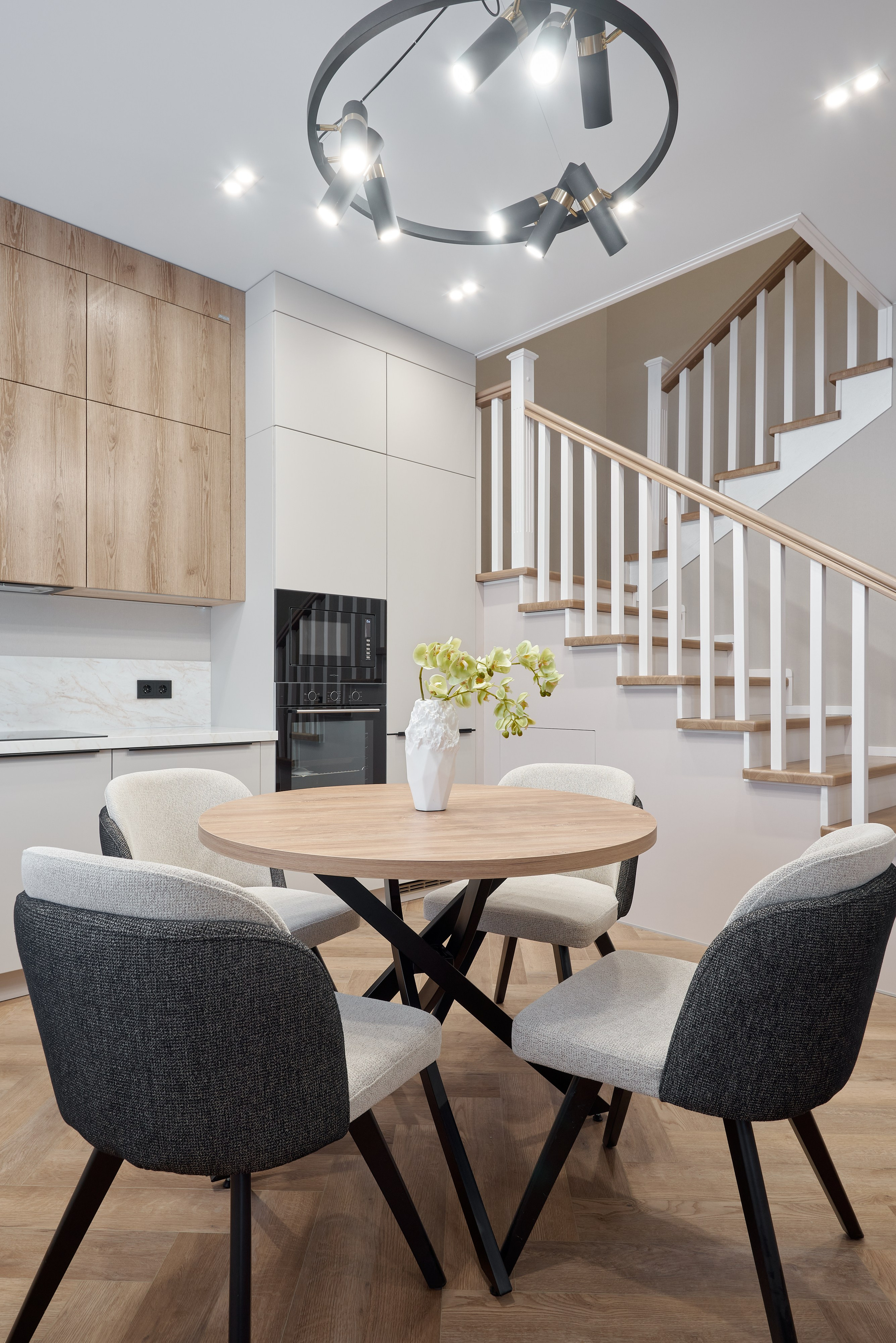 Пос. Счастливый Дом с отделкой. Абросимов Лев интерьерный и архитектурный фотограф