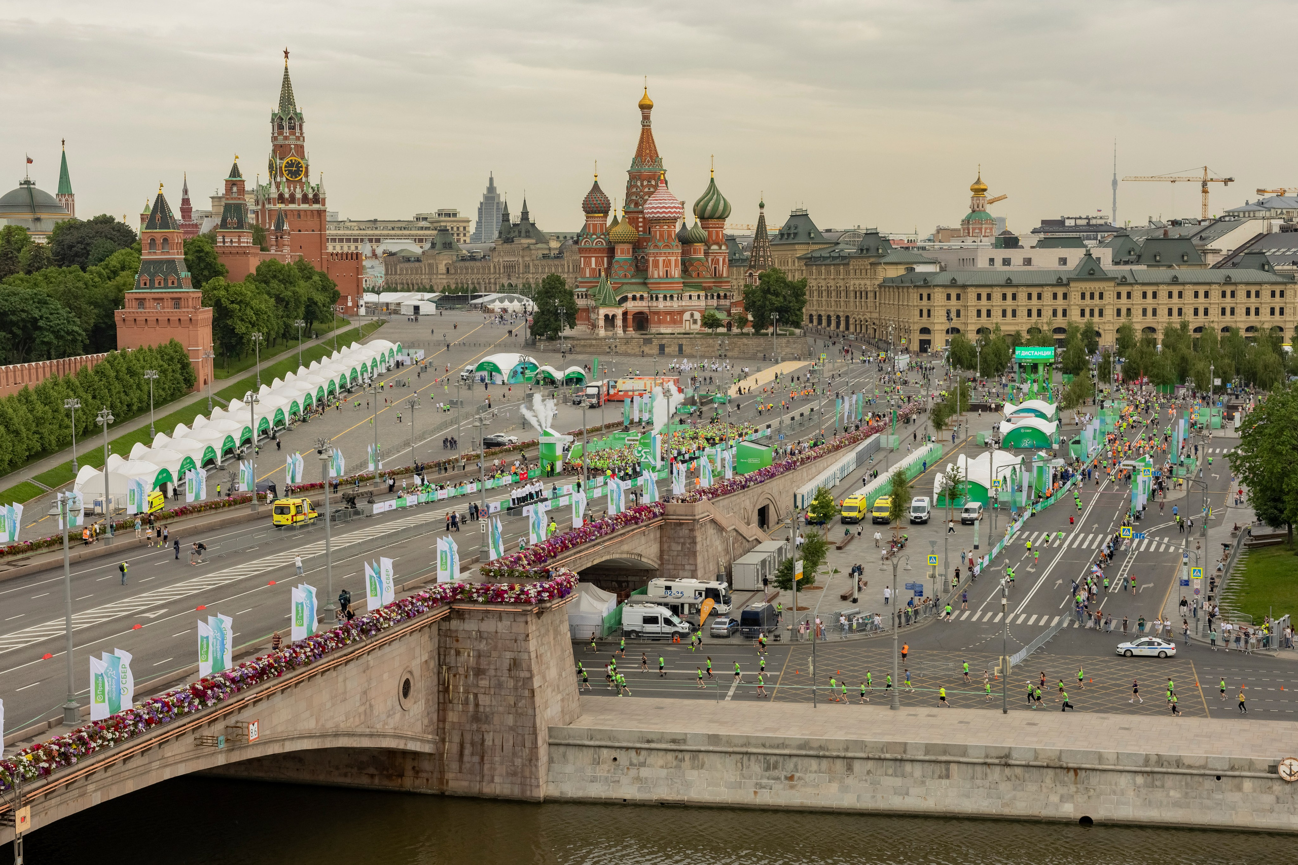 Сбер Зелёный Марафон 2025 Балчуг. Репортажный, event, концертный и backstage фотограф из Москвы Виталий Кривцов