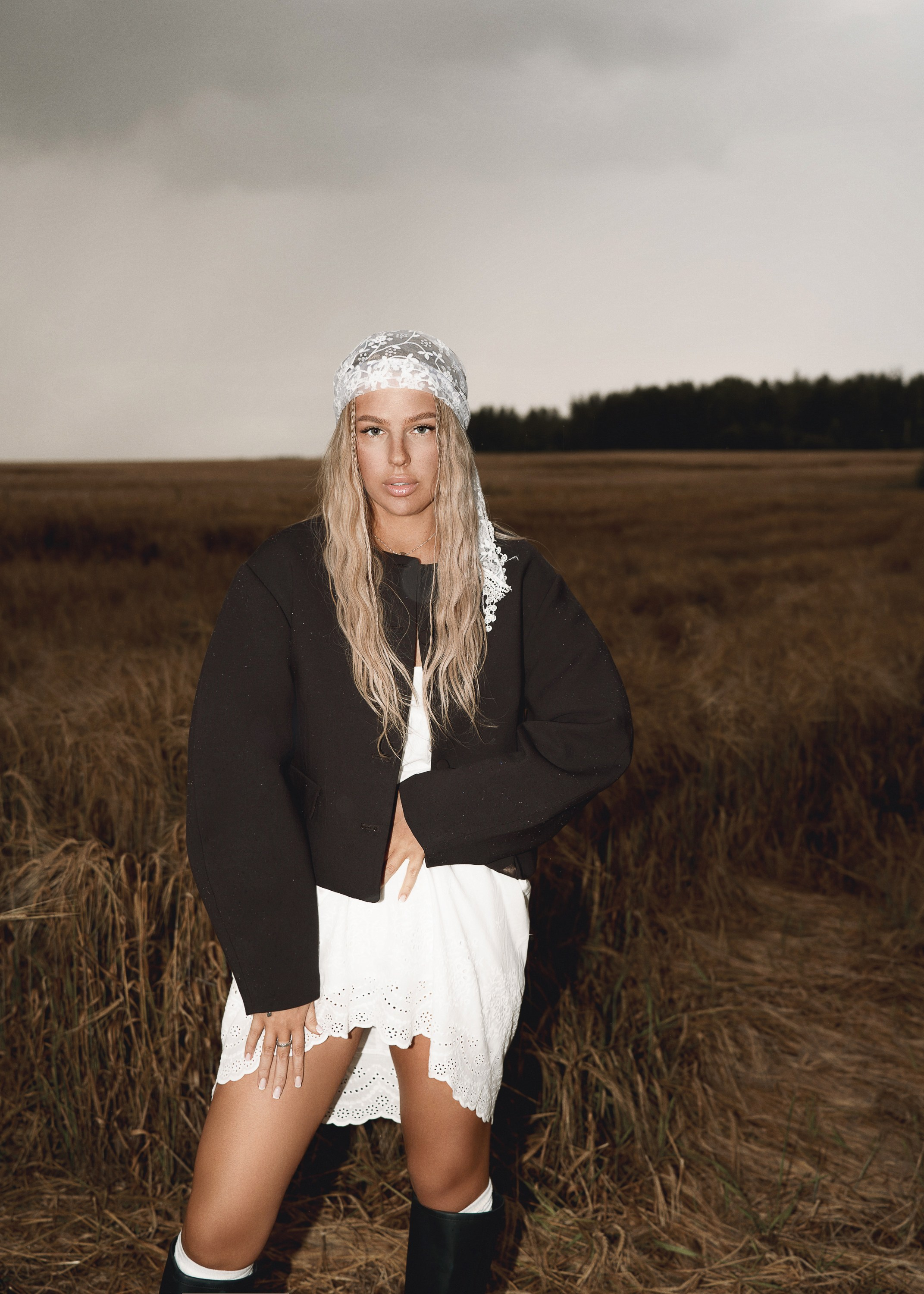 ПОЛЕ. Женский портрет