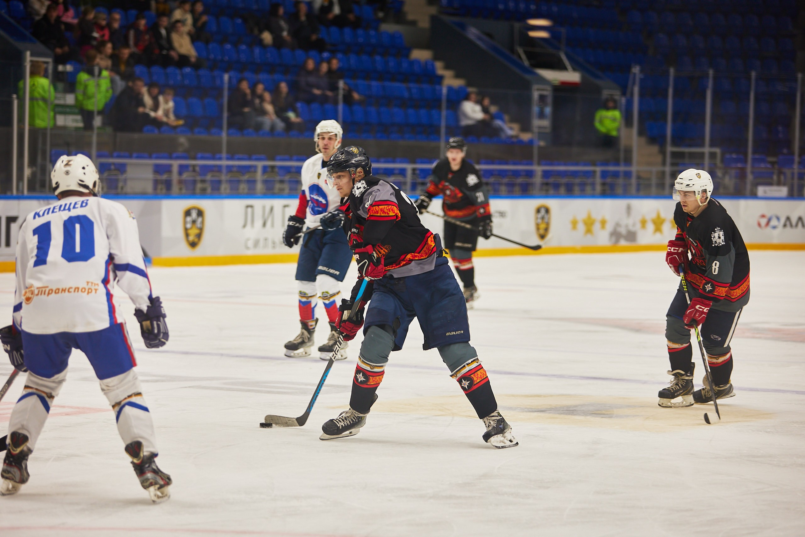 Репортаж. Офицерская хоккейная лига 2025 год. Спортивный фотограф Некрасов Денис
