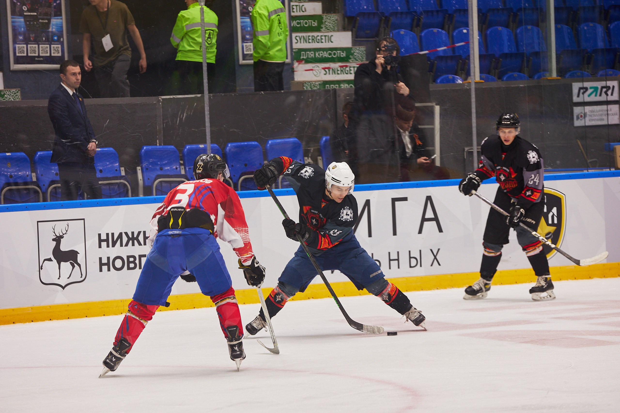 Репортаж. Офицерская хоккейная лига 2025 год. Спортивный фотограф Некрасов Денис