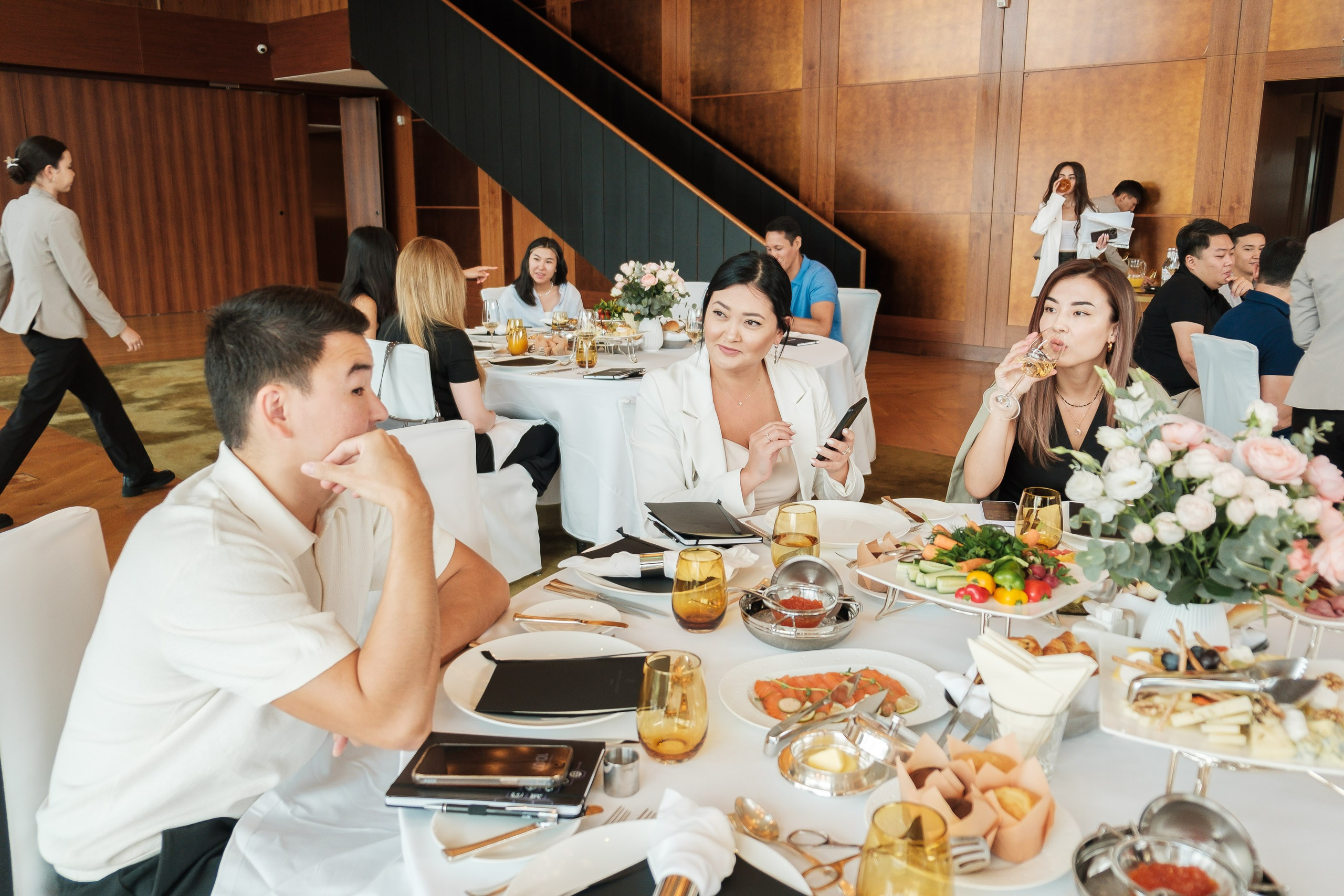 Бизнес-завтрак компании MVP. Профессиональный фотограф