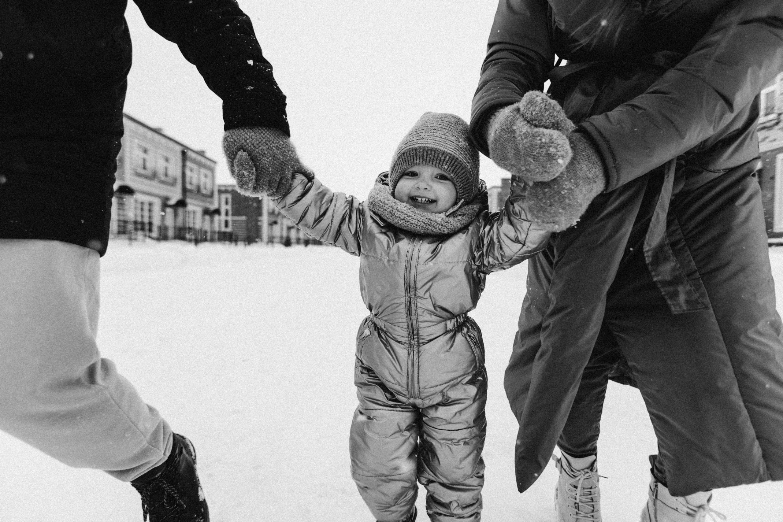 Где-то снежные дремлют метели, В ожидании праздничных чудес. Душевный фотограф Ваших самых ярких событий Марина Погребняк