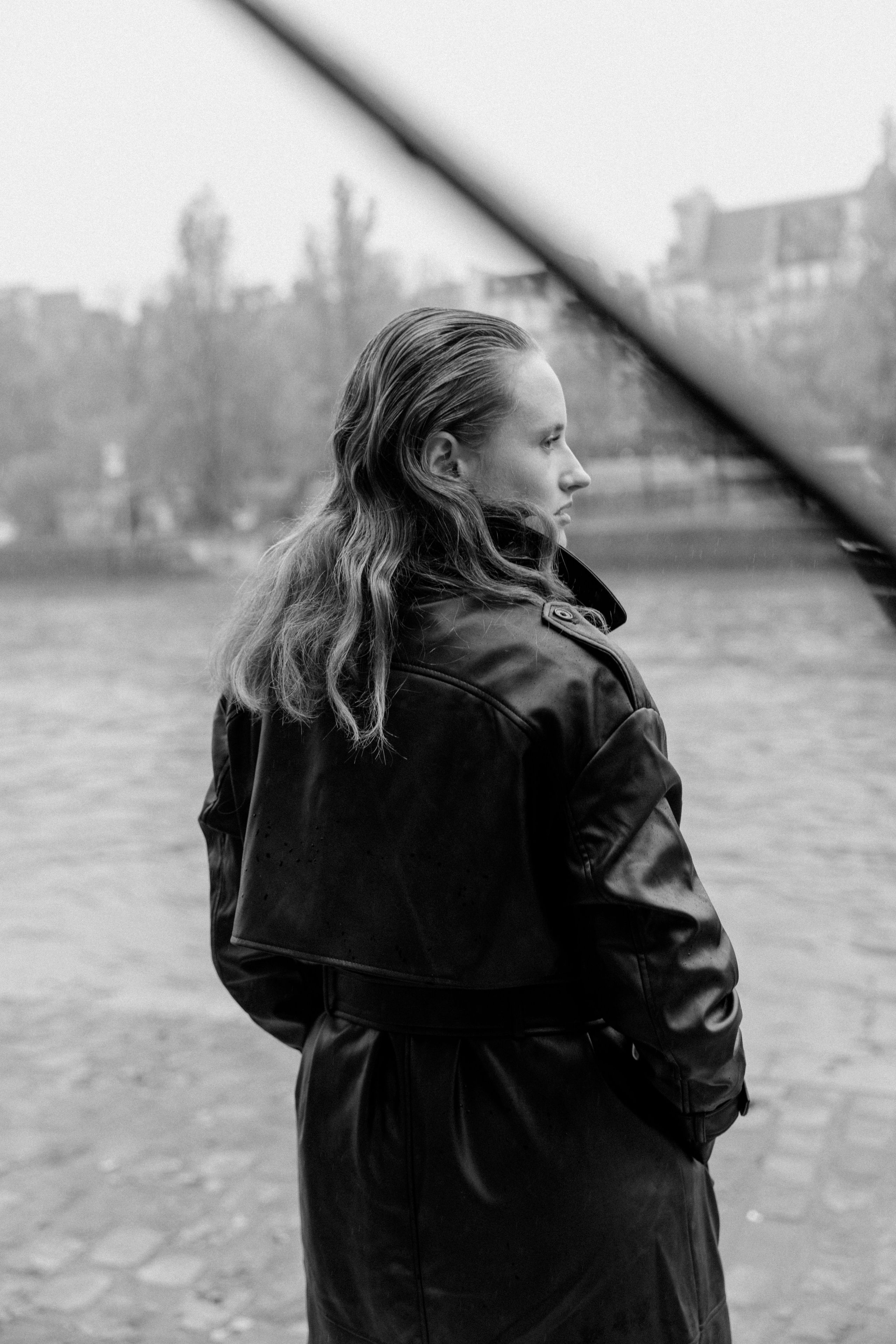 Femme fatale. Photographer in Paris