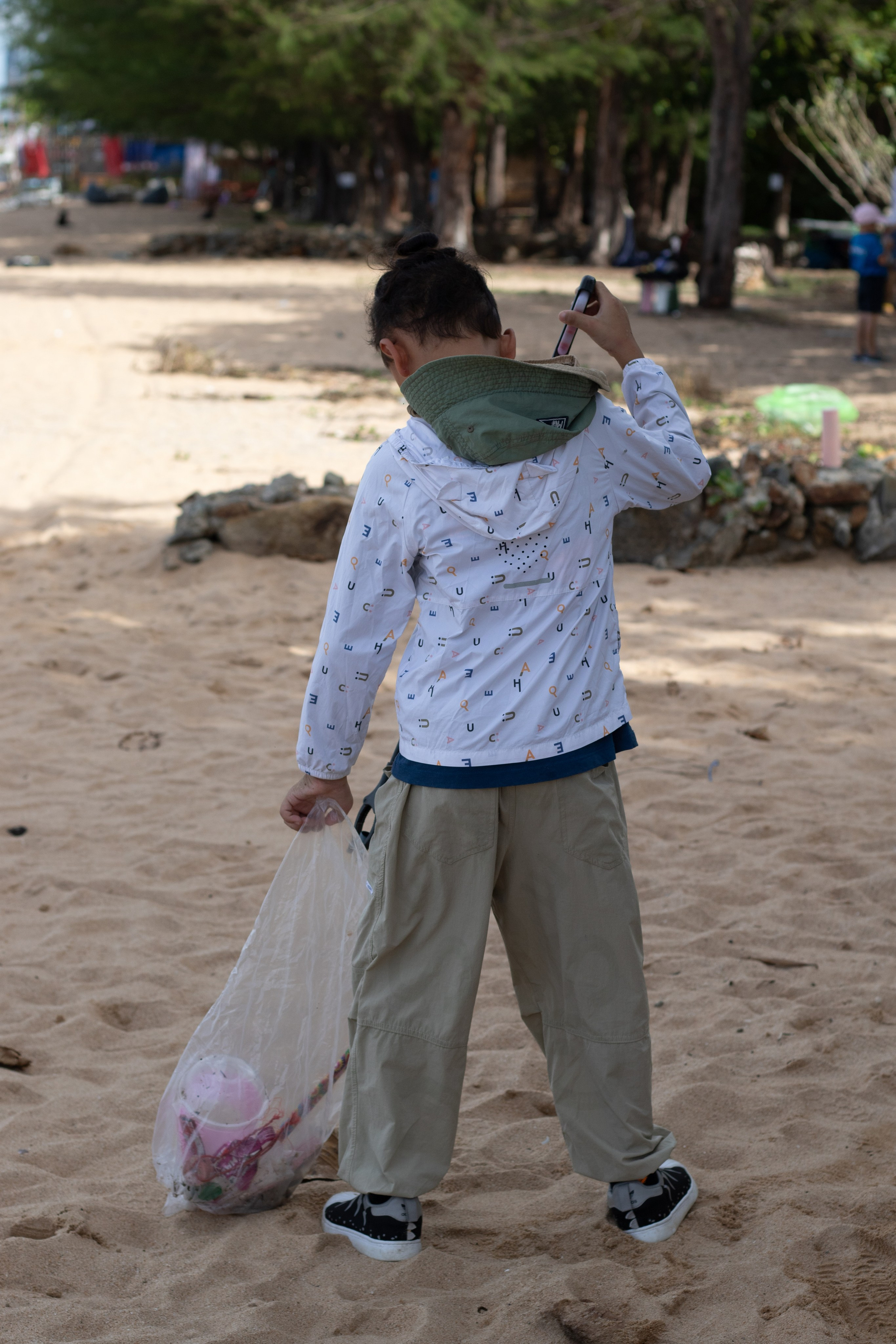 The Good News — PlanetCleanup. Portrait photographer in Thailand