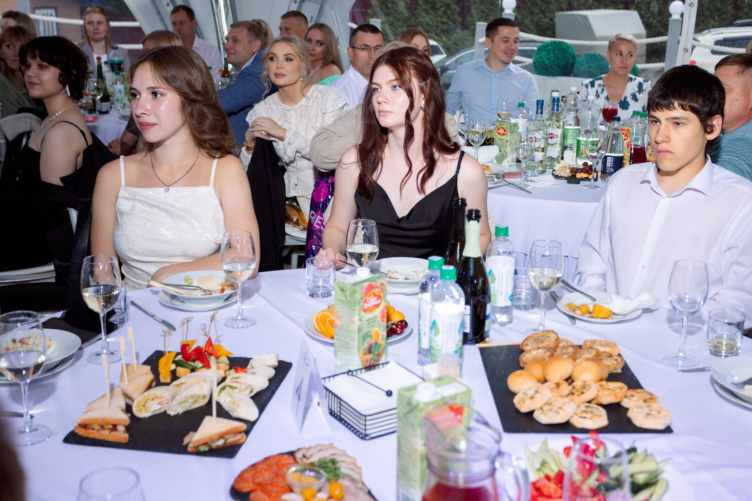 ВЫПУСКНОЙ: Волки-Липки. Все фото. Профессиональный фотограф в Ижевске Леша Петров