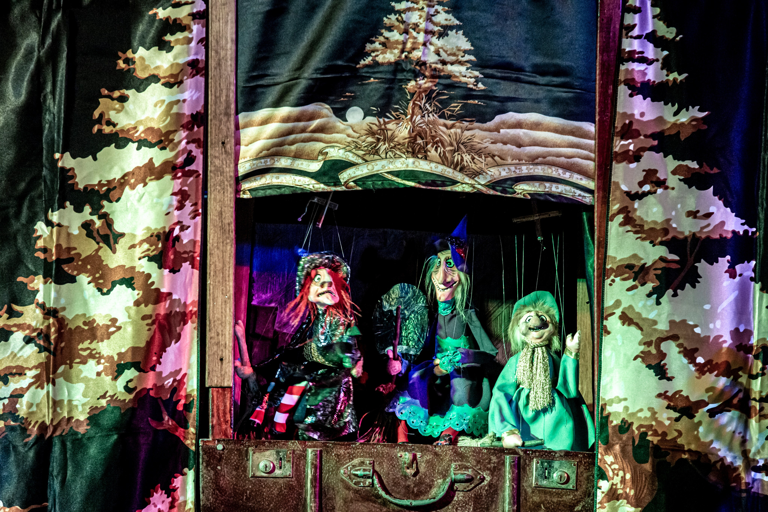 Маленькая ведьма спектакль театра Саквояж. Фотограф в Сочи Юрий Шептаев