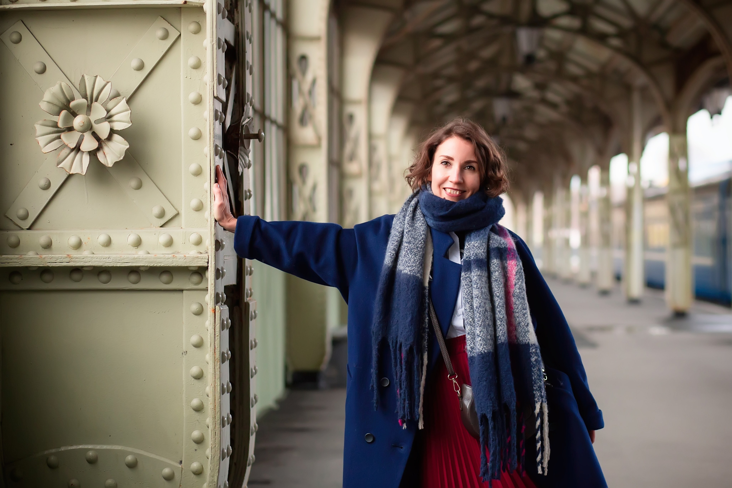 Фотосессия на Витебском вокзале в Санкт-Петербурге. Портретные фотосессии, контент-съемки, репортаж