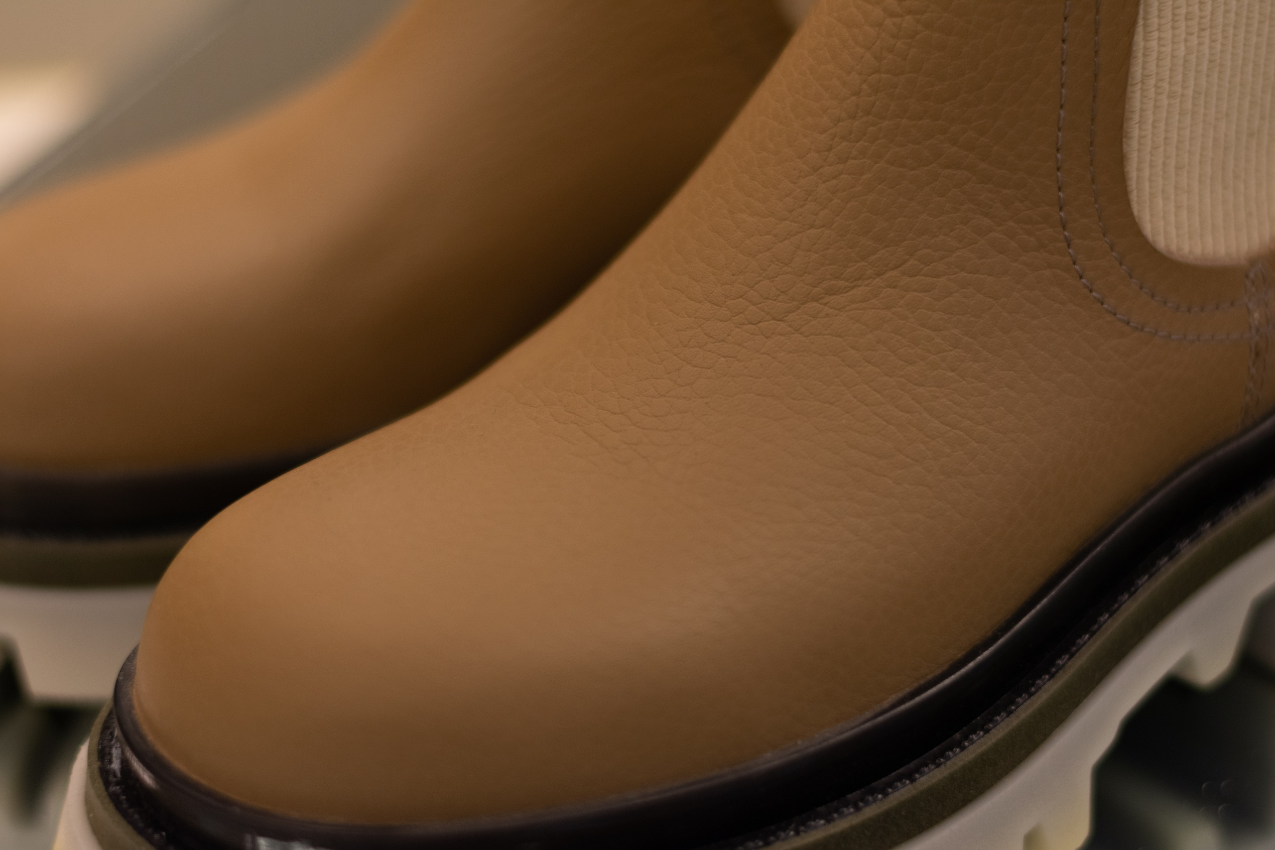 Для организаций. Предметная фотосессия для обувного магазина Capsula. Фотограф/видеограф Богдан Голованов