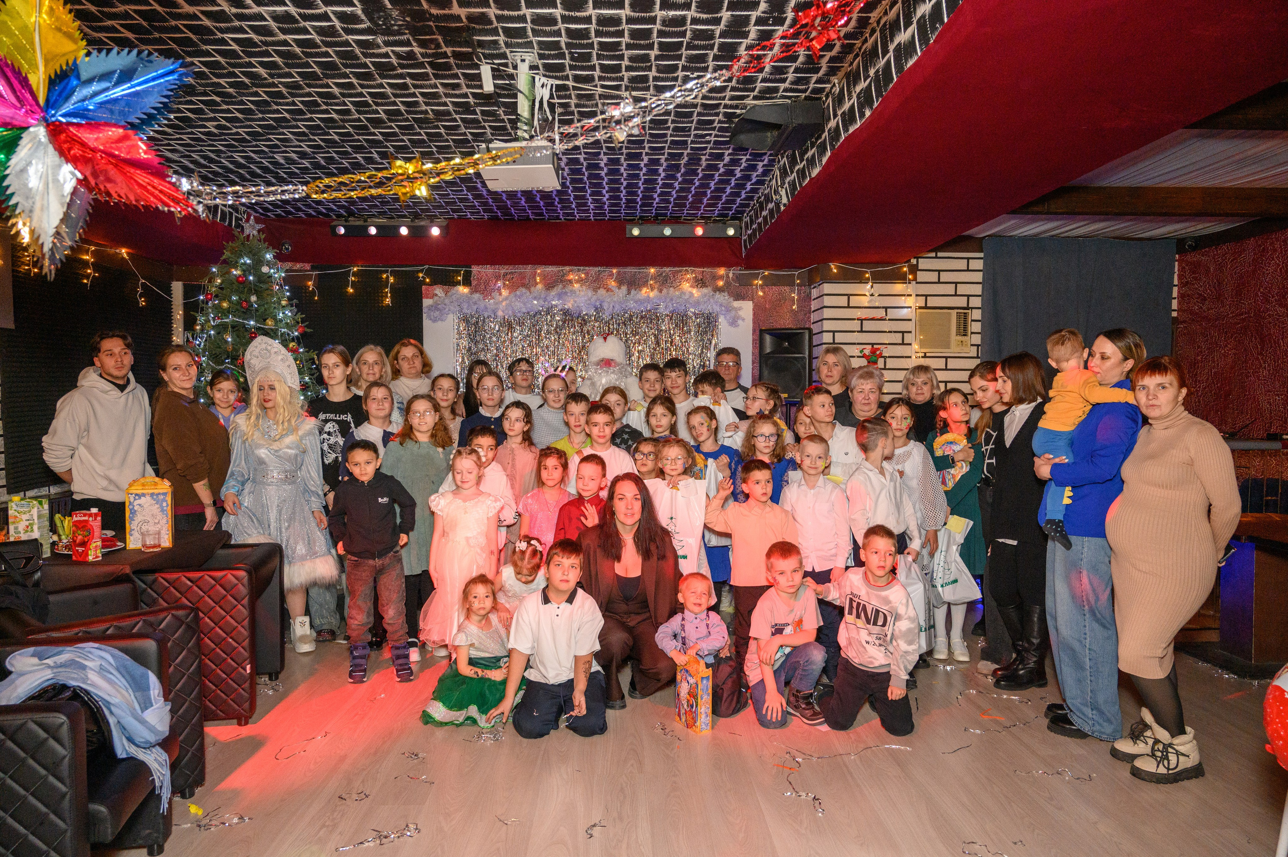 Новый год (дети-сироты). Семейный фотограф Казакова Дарья