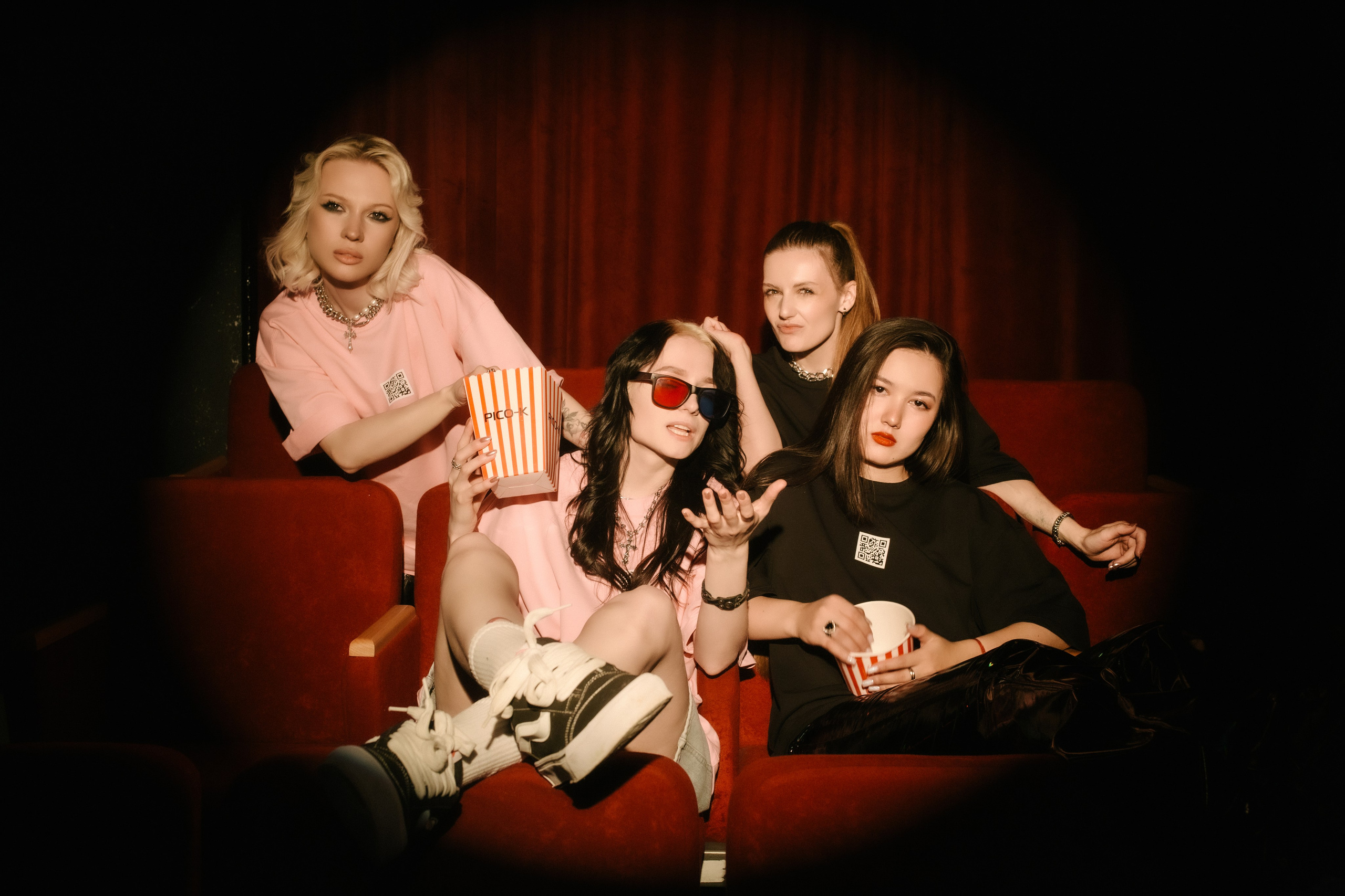 ЮККИ мерч. Фотограф из Санкт-Петербурга Валерия Ленских