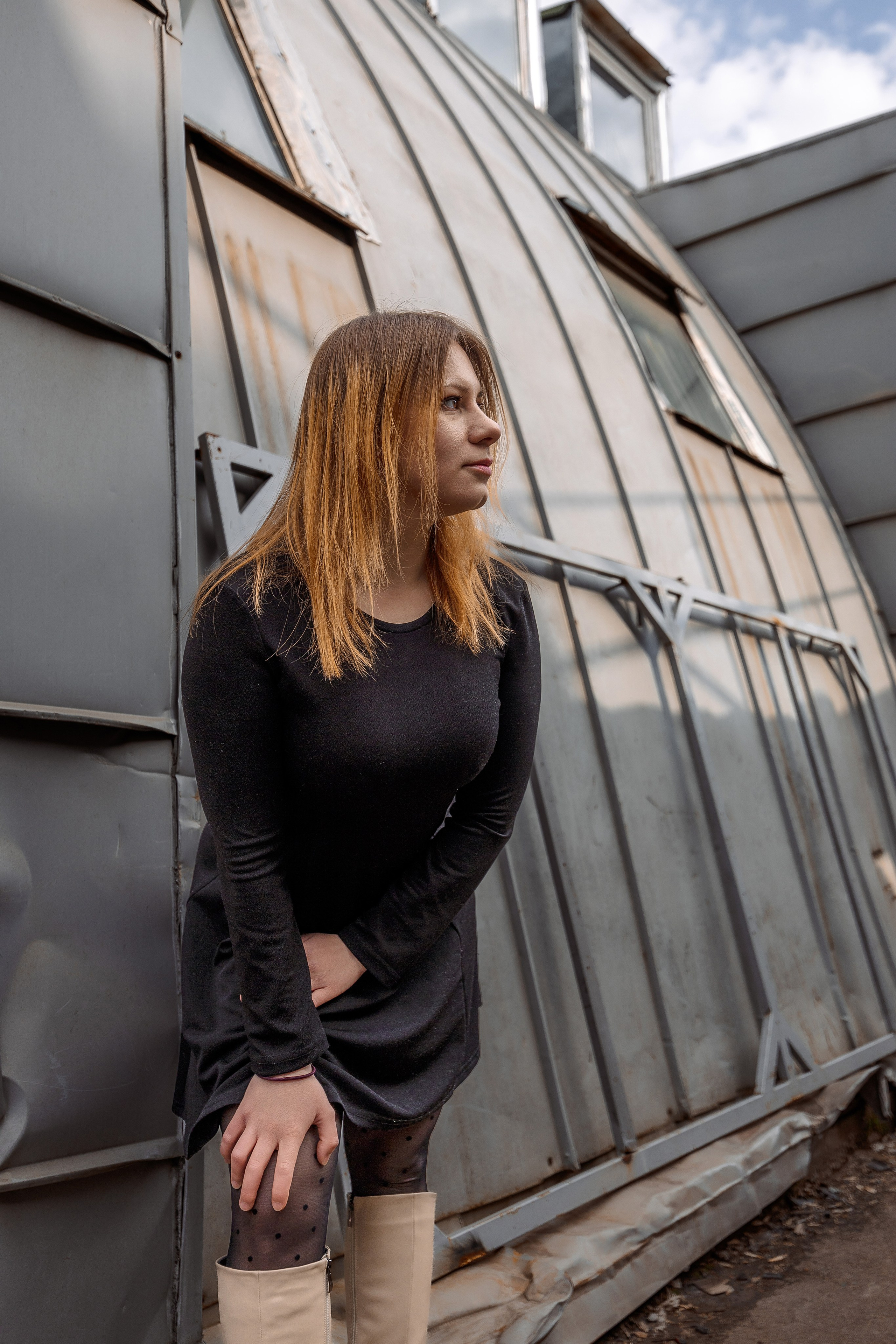 Настя на территории завода «Зингер». Александр Антонов. Профессиональный свадебный, репортажный фотограф в Москве, Подольске. Фото+Видео на любой праздник