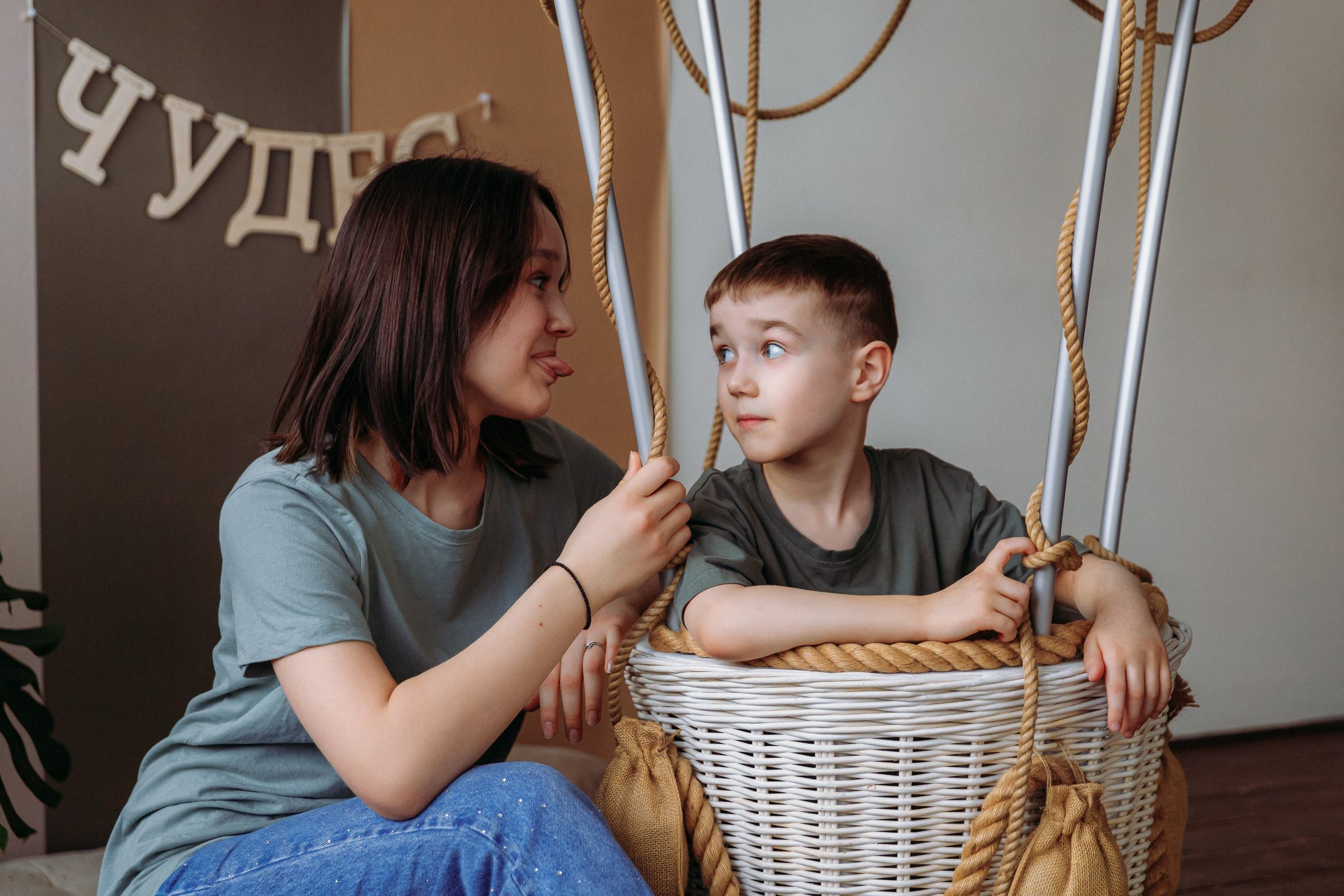 Семейная фотосессия на первый годик. Семейный и детский фотограф в Мурманске Карина Березина