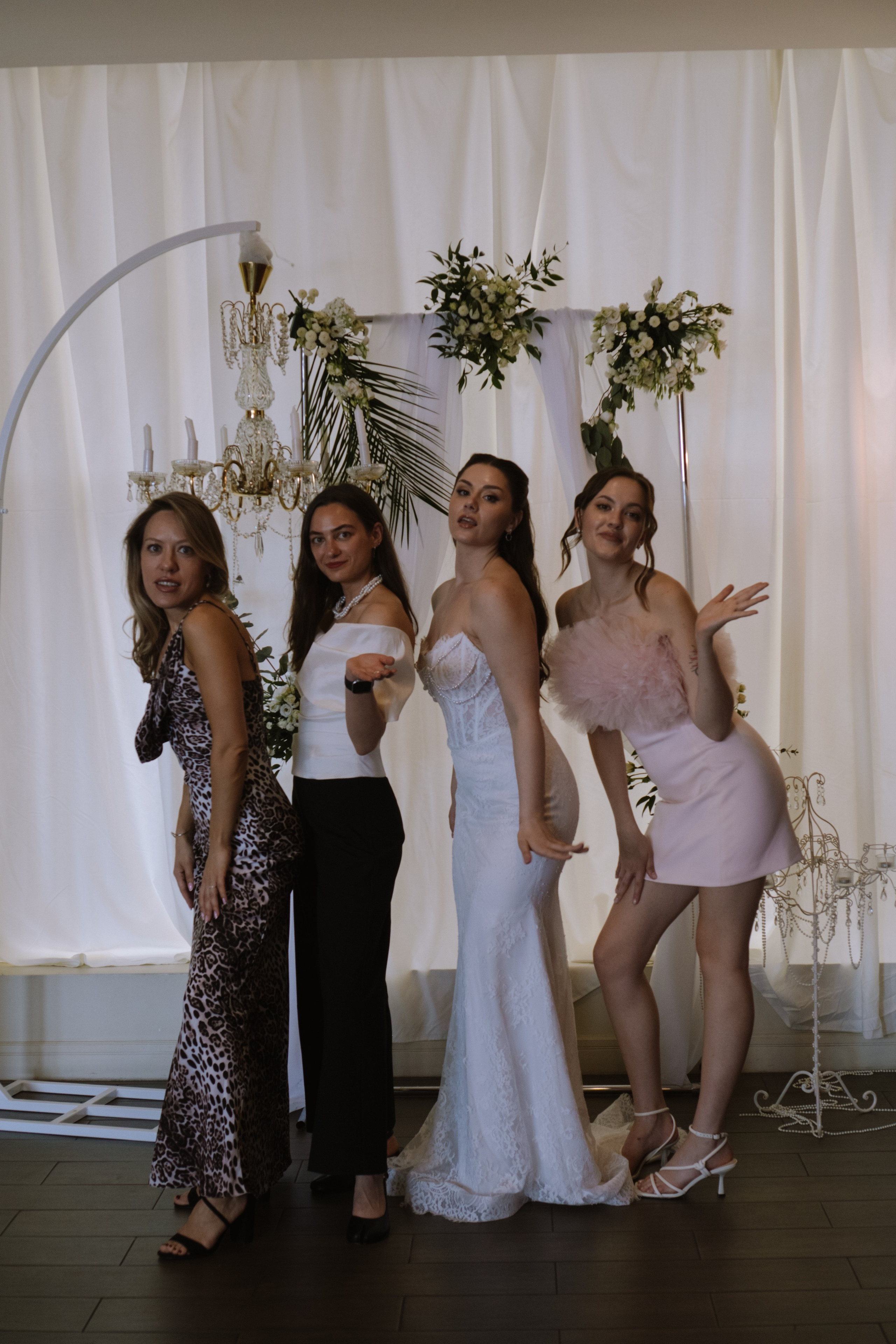 СВАДЕБНЫЙ БАНКЕТ НА ВЛАДИМИРСКОЙ В САНКТ-ПЕТЕРБУРГЕ (КАМЕРНАЯ СВАДЬБА). Профессиональный фотограф, Санкт-Петербург — Виктория Богомолова