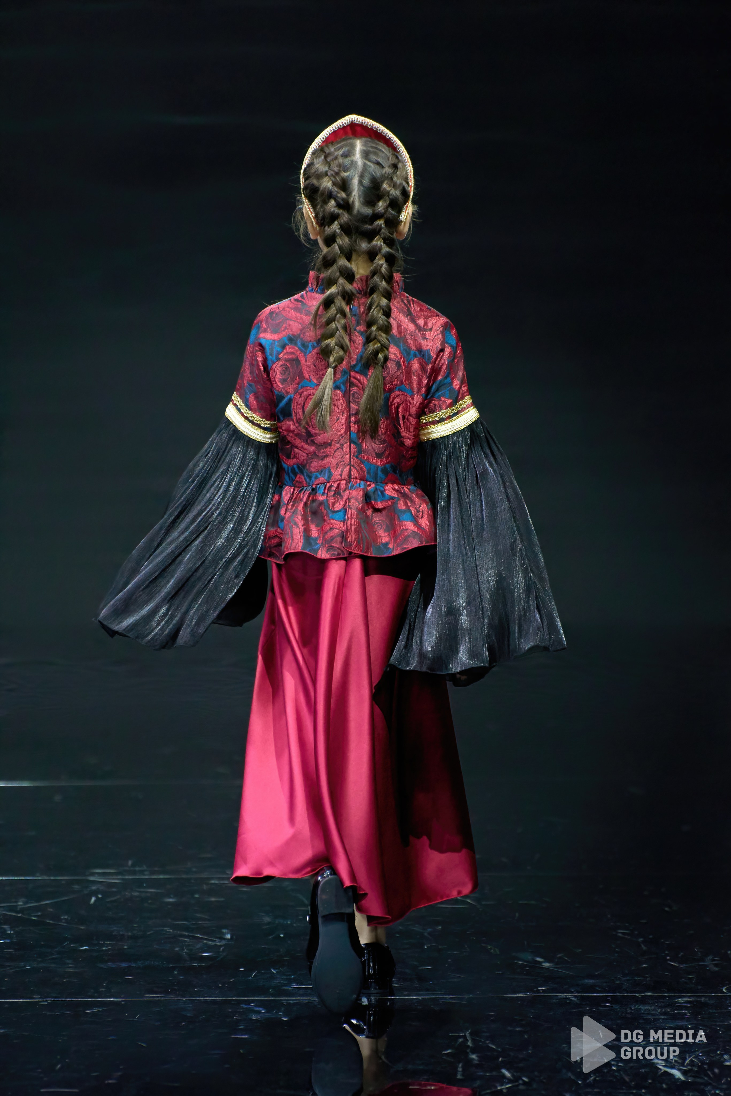 Giza | sfw 2025 | the fragment. DG MEDIA GROUP | Контент для модных показов и концертов