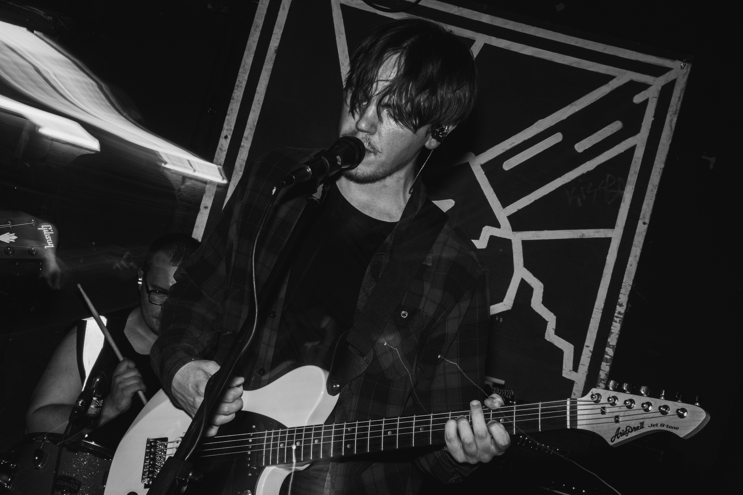 Ютани & о т м е ж & Вещи в картонной коробке 08.08.2025. Репортажный фотограф в Москве Legiodot