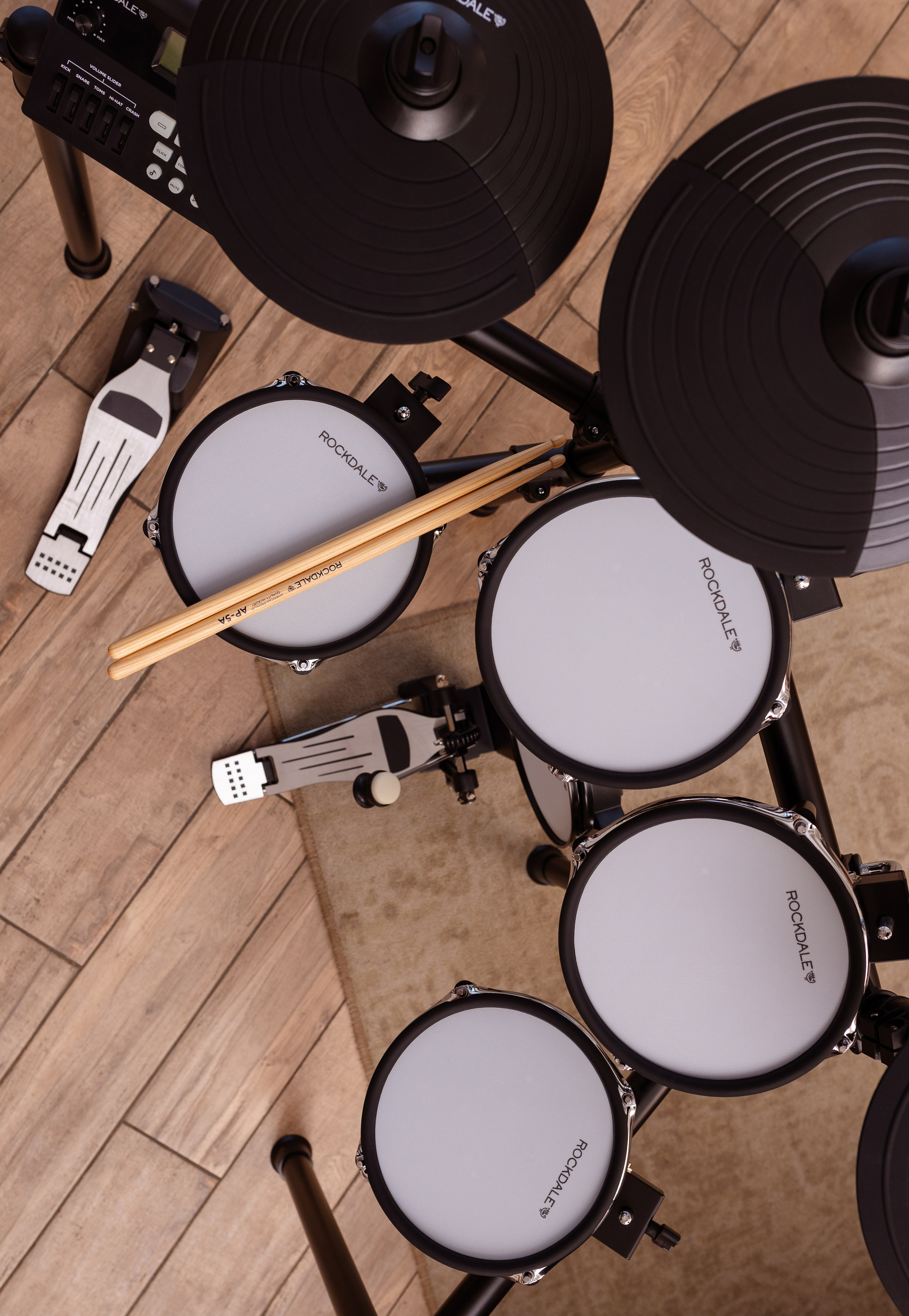 Ударные инструменты, вид сверху.