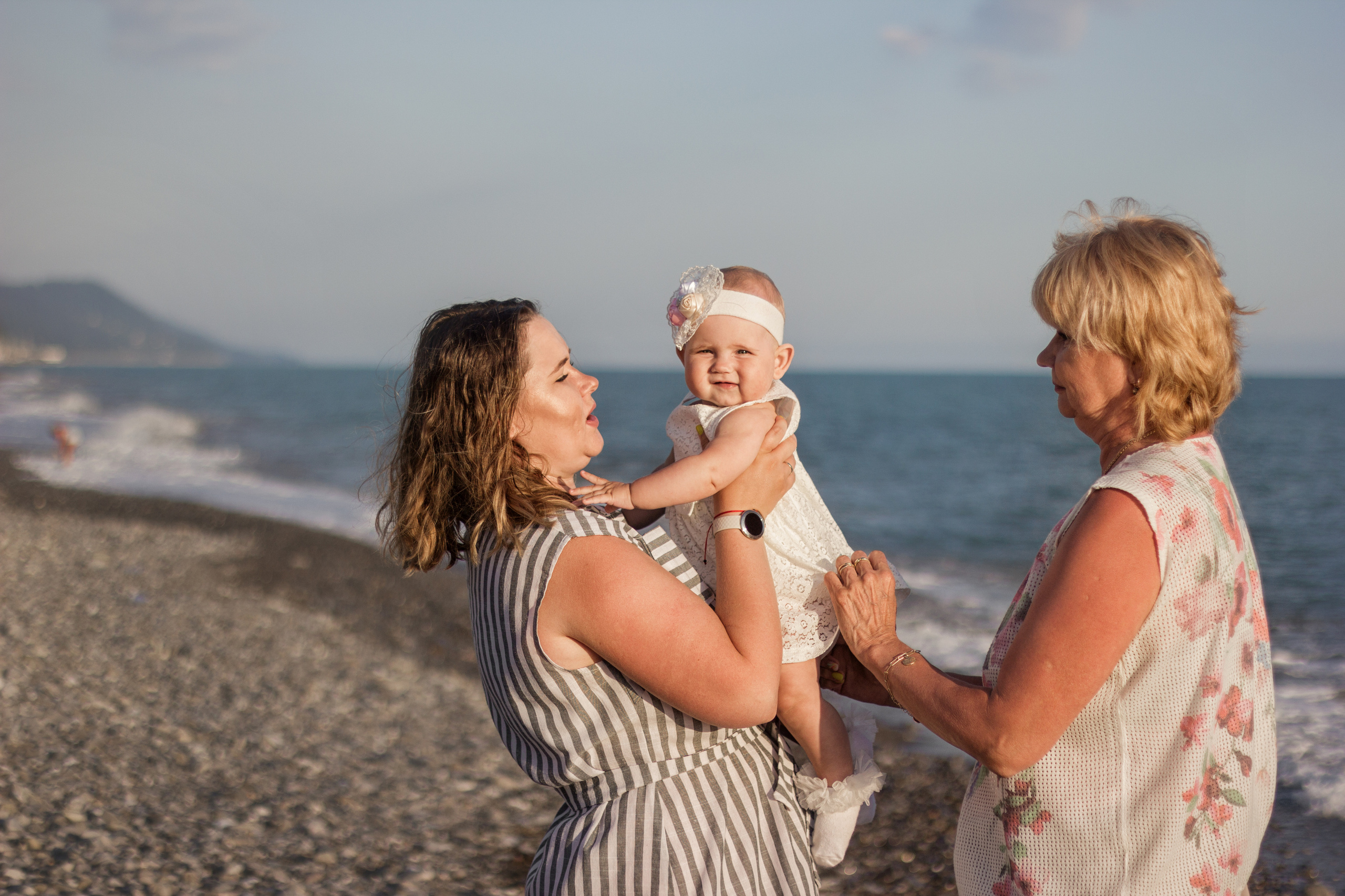 Фотопрогулка у моря для Яны и её семьи. Женский, детский и семейный фотограф в Сочи Олеся Помогалова