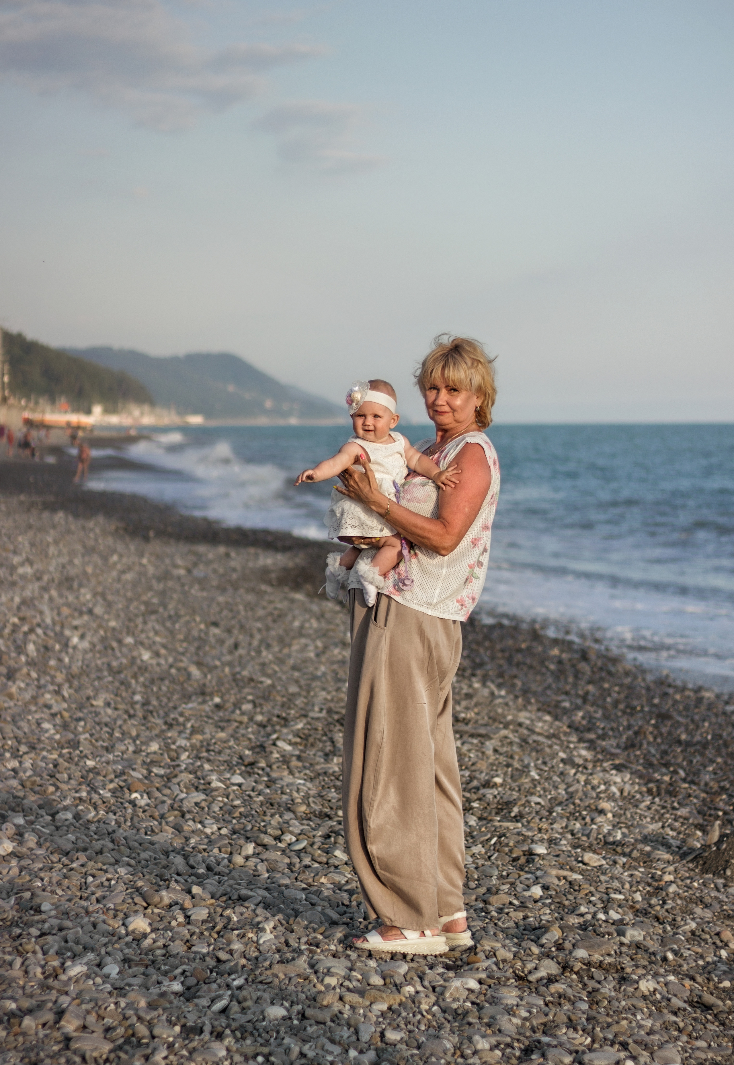 Фотопрогулка у моря для Яны и её семьи. Женский, детский и семейный фотограф в Сочи Олеся Помогалова