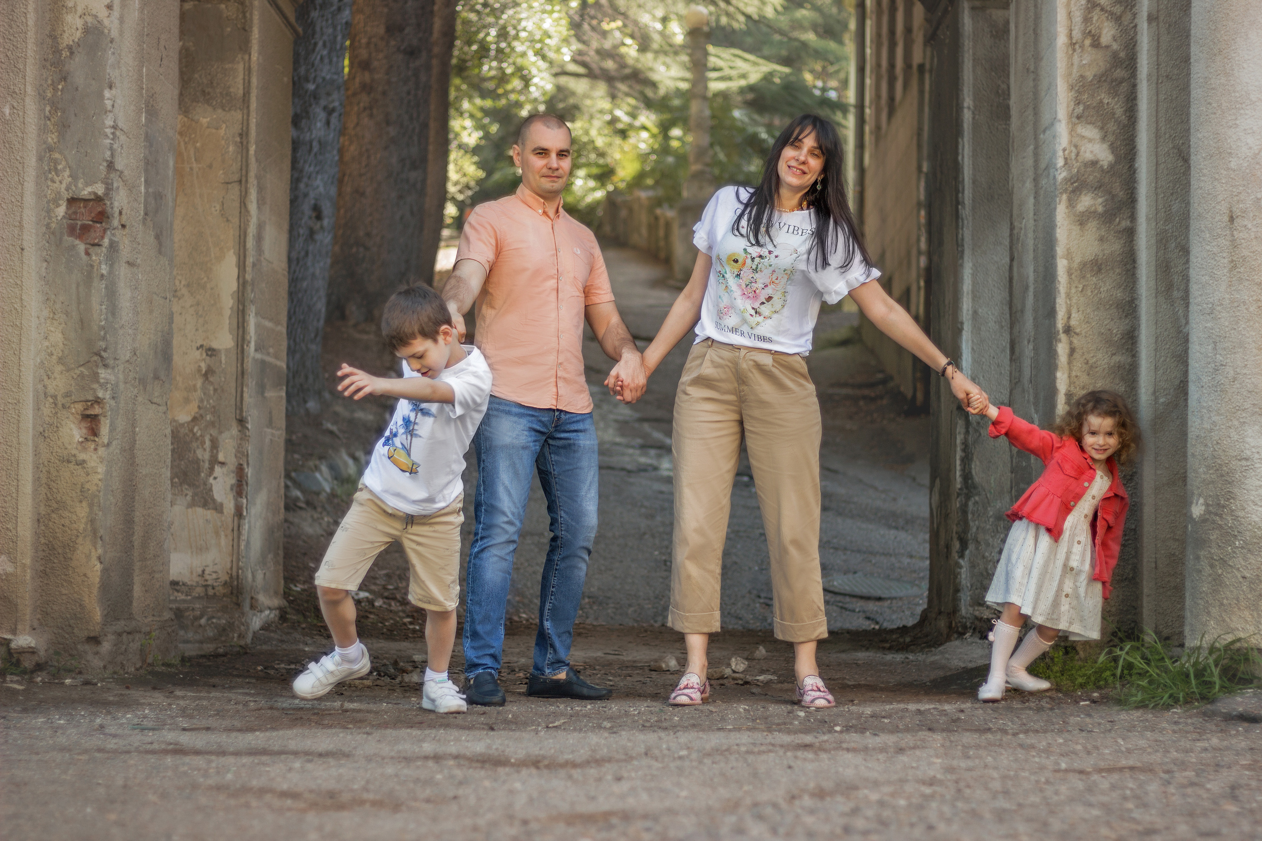 Фотопрогулка в санатории Орджоникидзе. Женский, детский и семейный фотограф в Сочи Олеся Помогалова