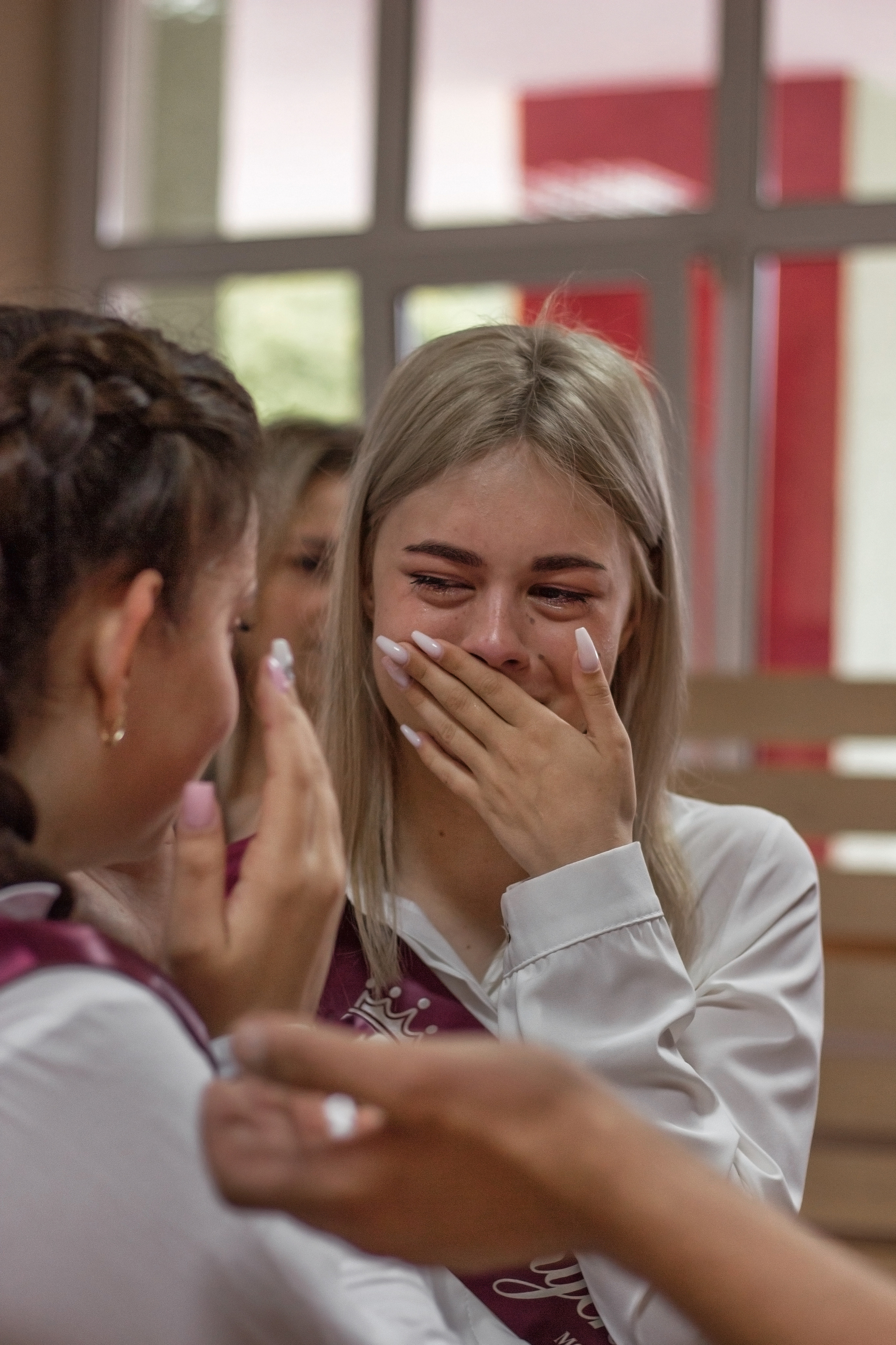 Репортажная съёмка с праздничной линейки «Последний звонок» для выпускников. Женский, детский и семейный фотограф в Сочи Олеся Помогалова