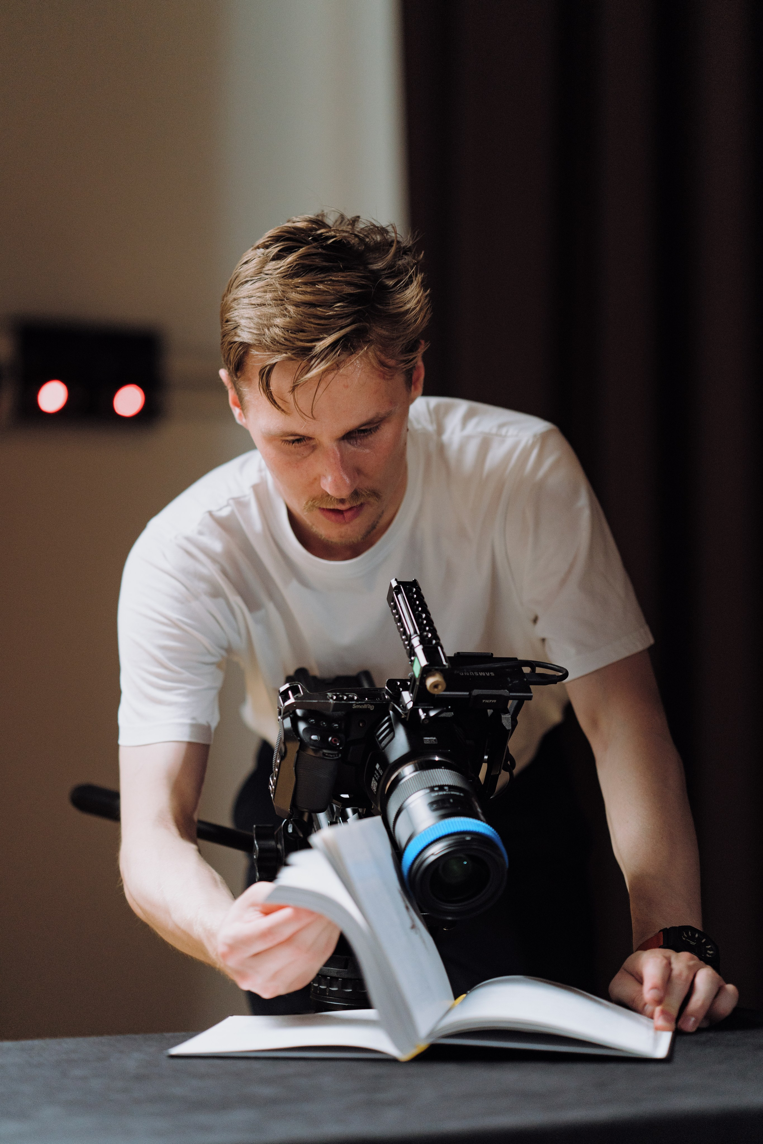 Женя Медведева / Уроки истории. Творческий и репортажный фотограф в Москве Клим Долгов