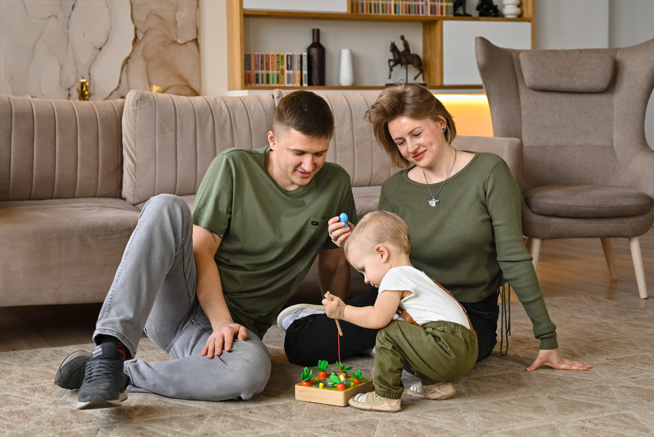 Ангелина и её большая семья. Компания и фотошкола по созданию контента в Москве