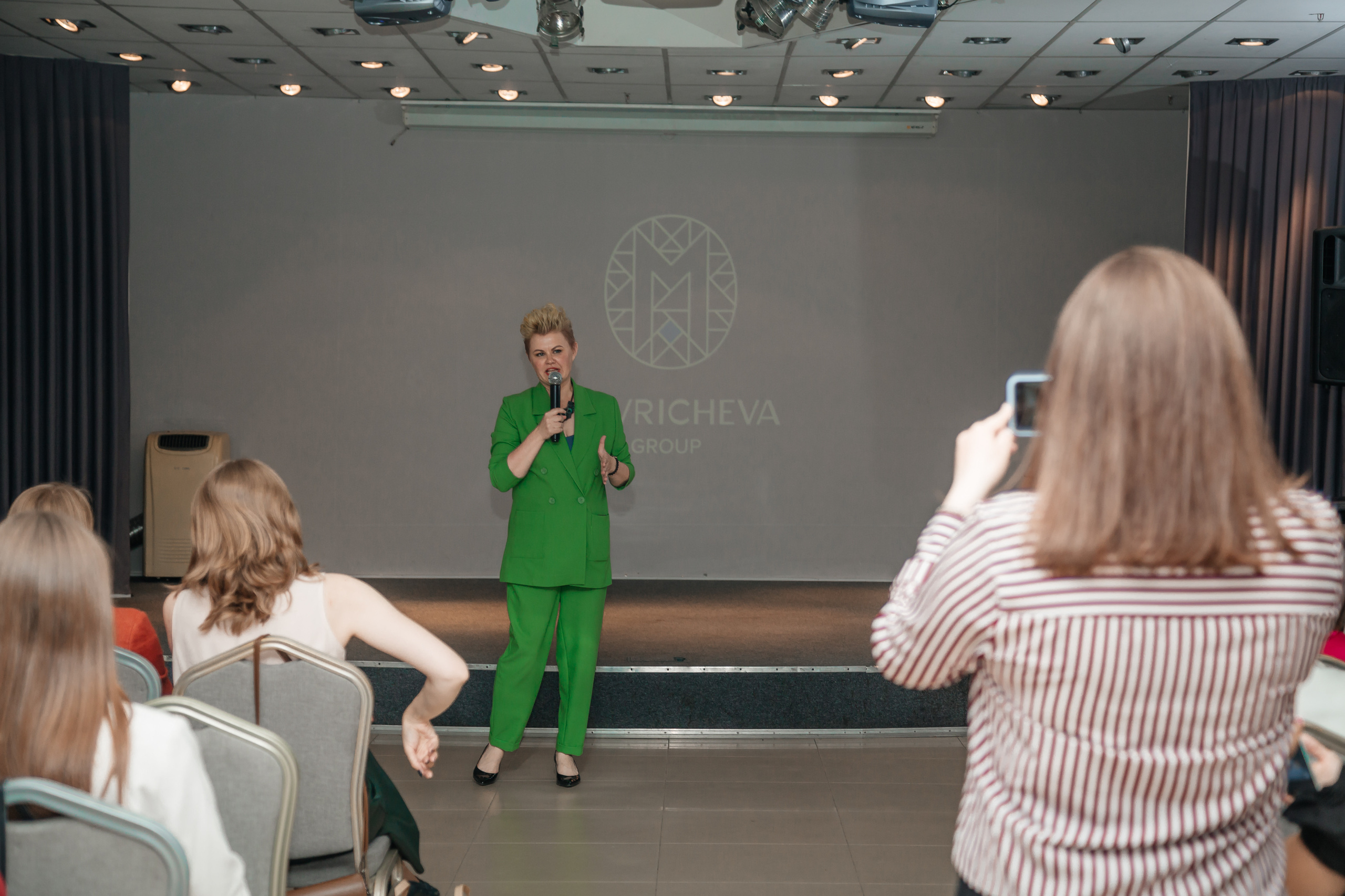 Нетворкинг Мастермайнд Новосибирск. Свадебный и семейный фотограф в Новосибирске Ирина Дорошкова