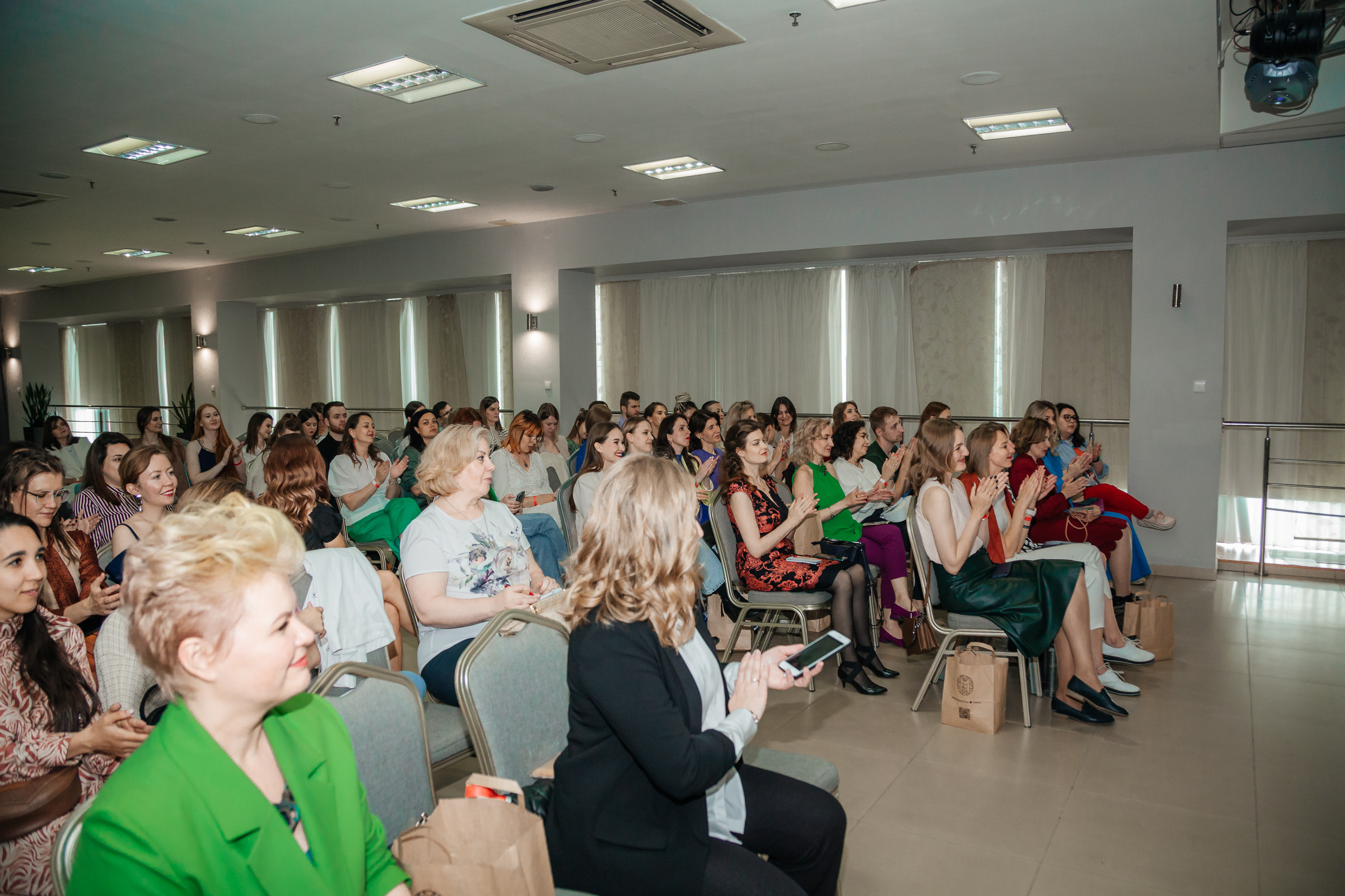 Нетворкинг Мастермайнд Новосибирск. Свадебный и семейный фотограф в Новосибирске Ирина Дорошкова
