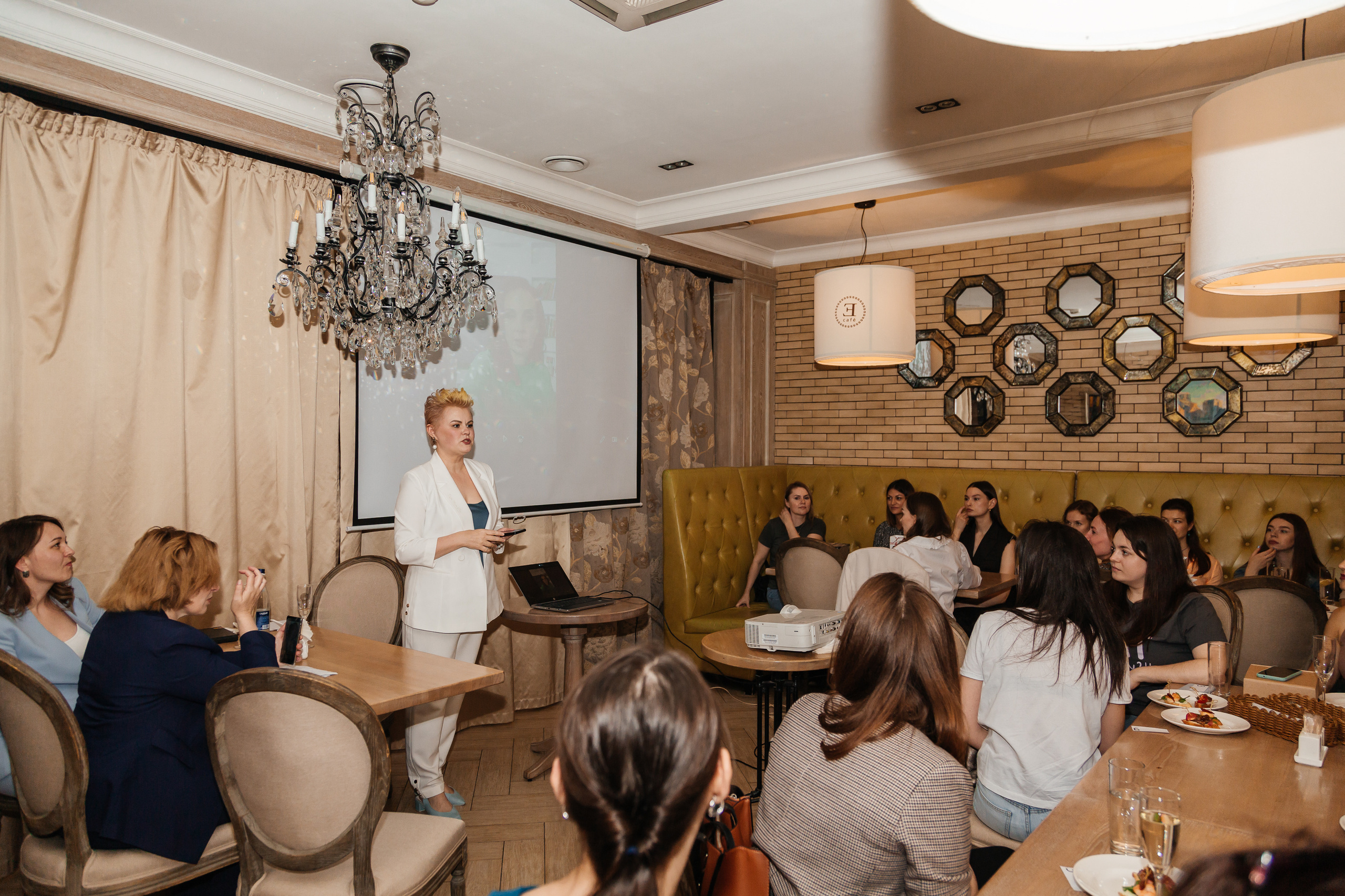 Нетворинг Мастермайнд Новосибирск. Свадебный и семейный фотограф в Новосибирске Ирина Дорошкова