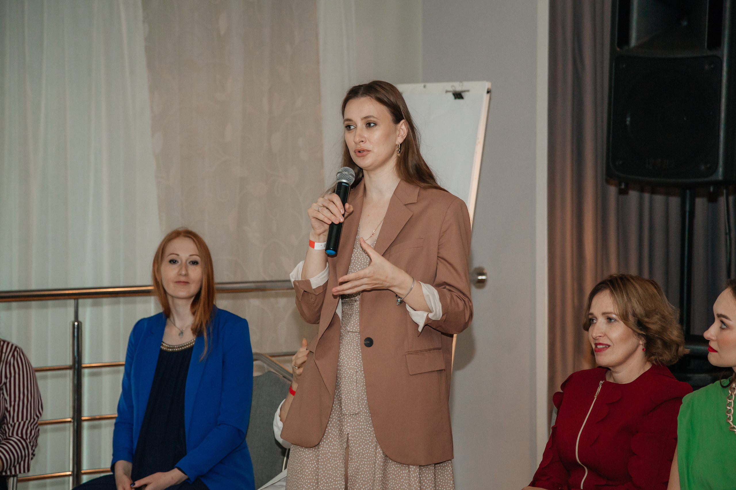 Нетворкинг Мастермайнд Новосибирск. Свадебный и семейный фотограф в Новосибирске Ирина Дорошкова