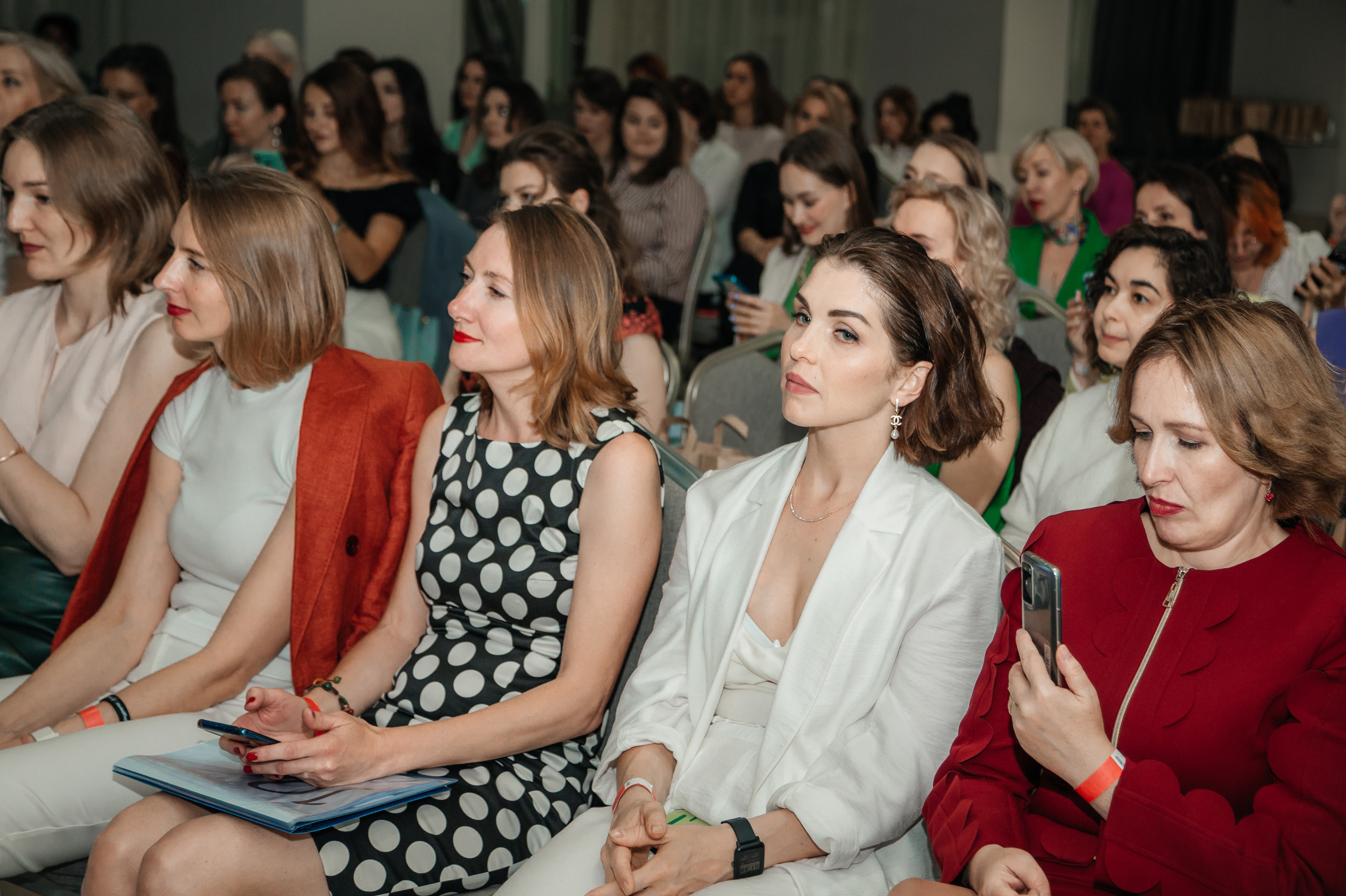 Нетворкинг Мастермайнд Новосибирск. Свадебный и семейный фотограф в Новосибирске Ирина Дорошкова