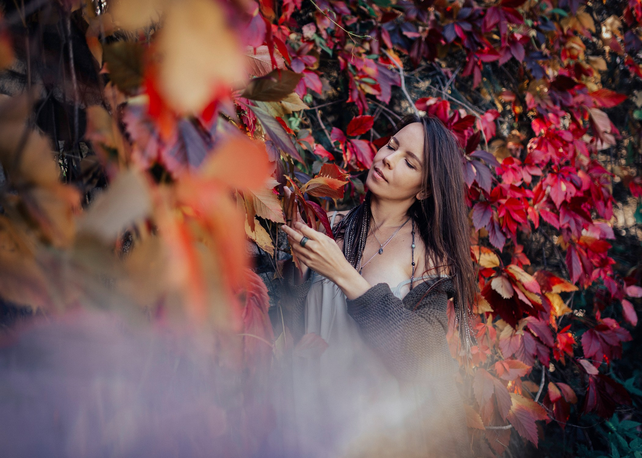 Зал «Сад» фотостудии «Зачарованный Сад» в Екатеринбурге — природная локация для фотосессий. Фотостудия «Зачарованный Сад» в 20 минутах от центра Екатеринбурга